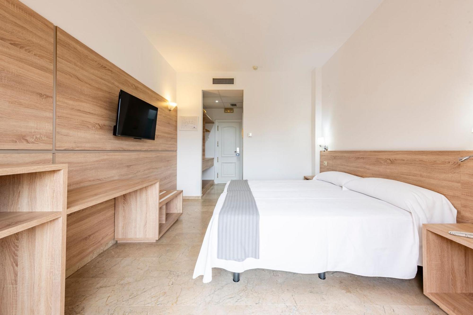 Economy Double Room,1527901852:JPEG