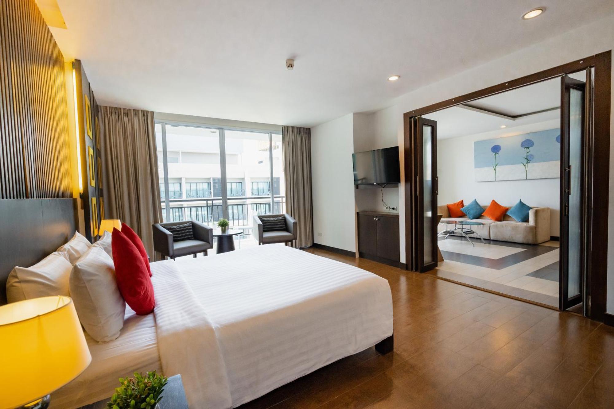 Junior Suite,1527941728:JPEG
