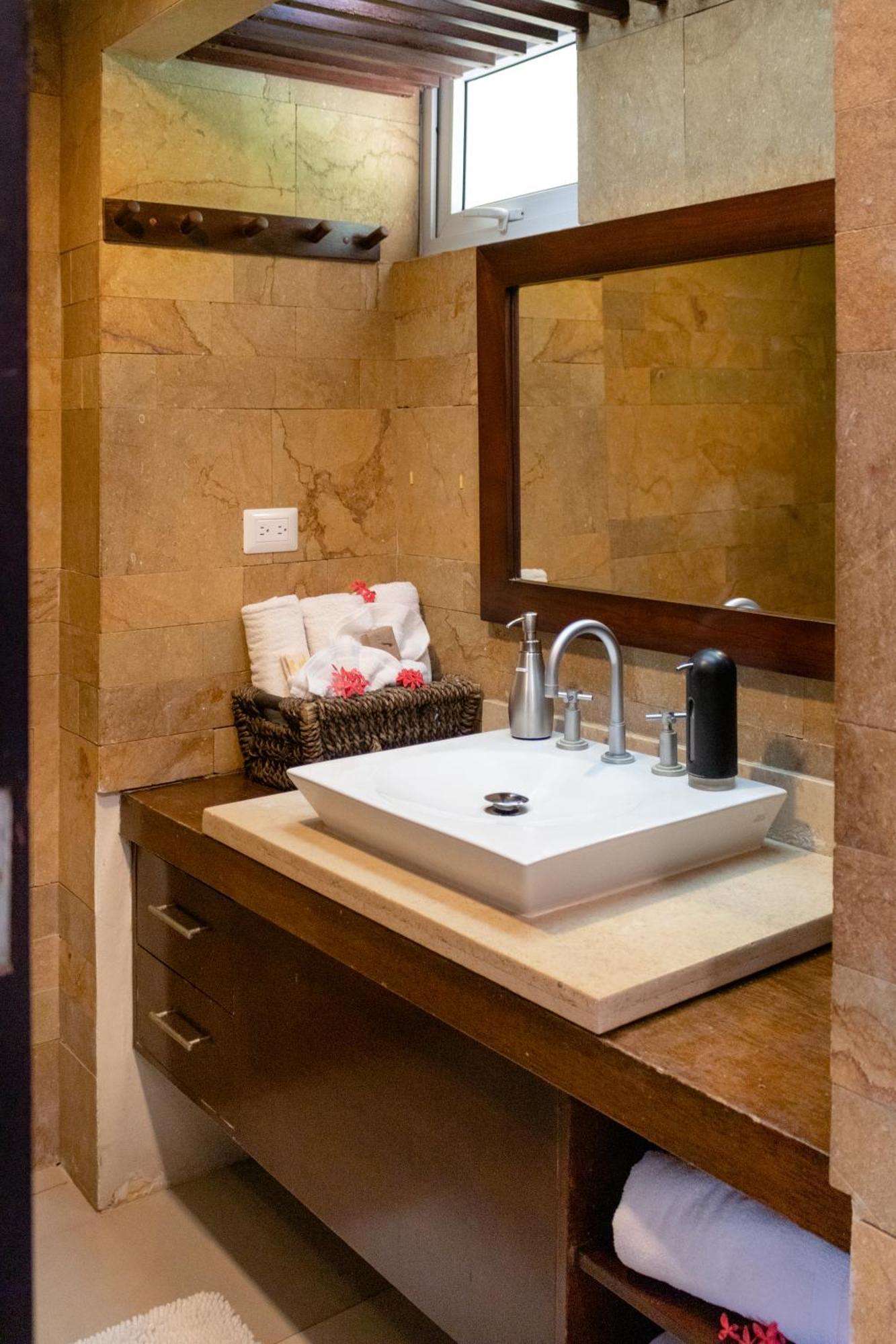 Standard Twin Room with Sea View