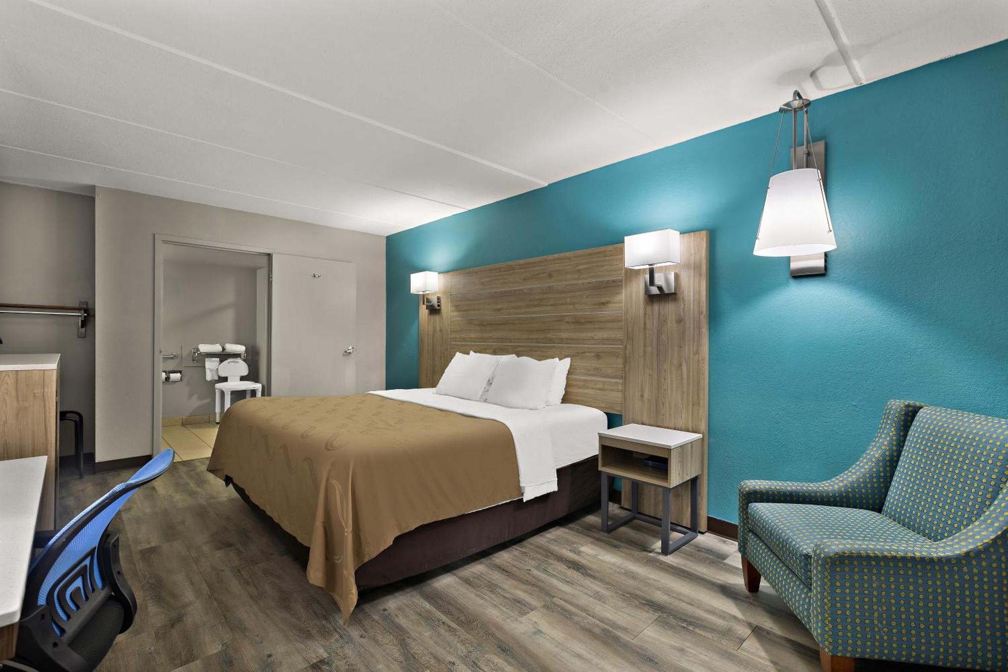 King Room - Accessible/Non-Smoking