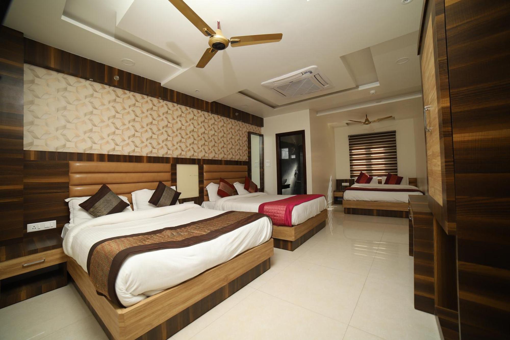 Deluxe Family Suite