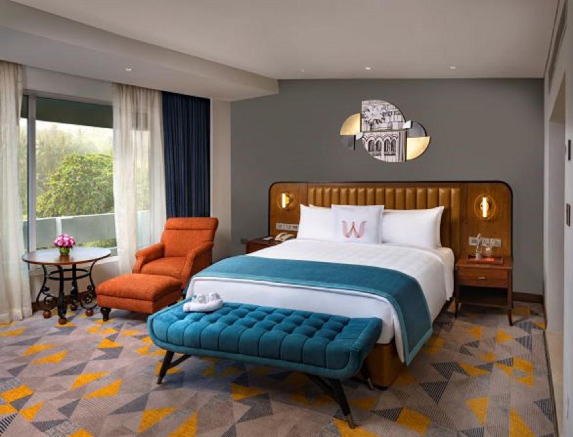 Executive Suite,1528404265:JPEG