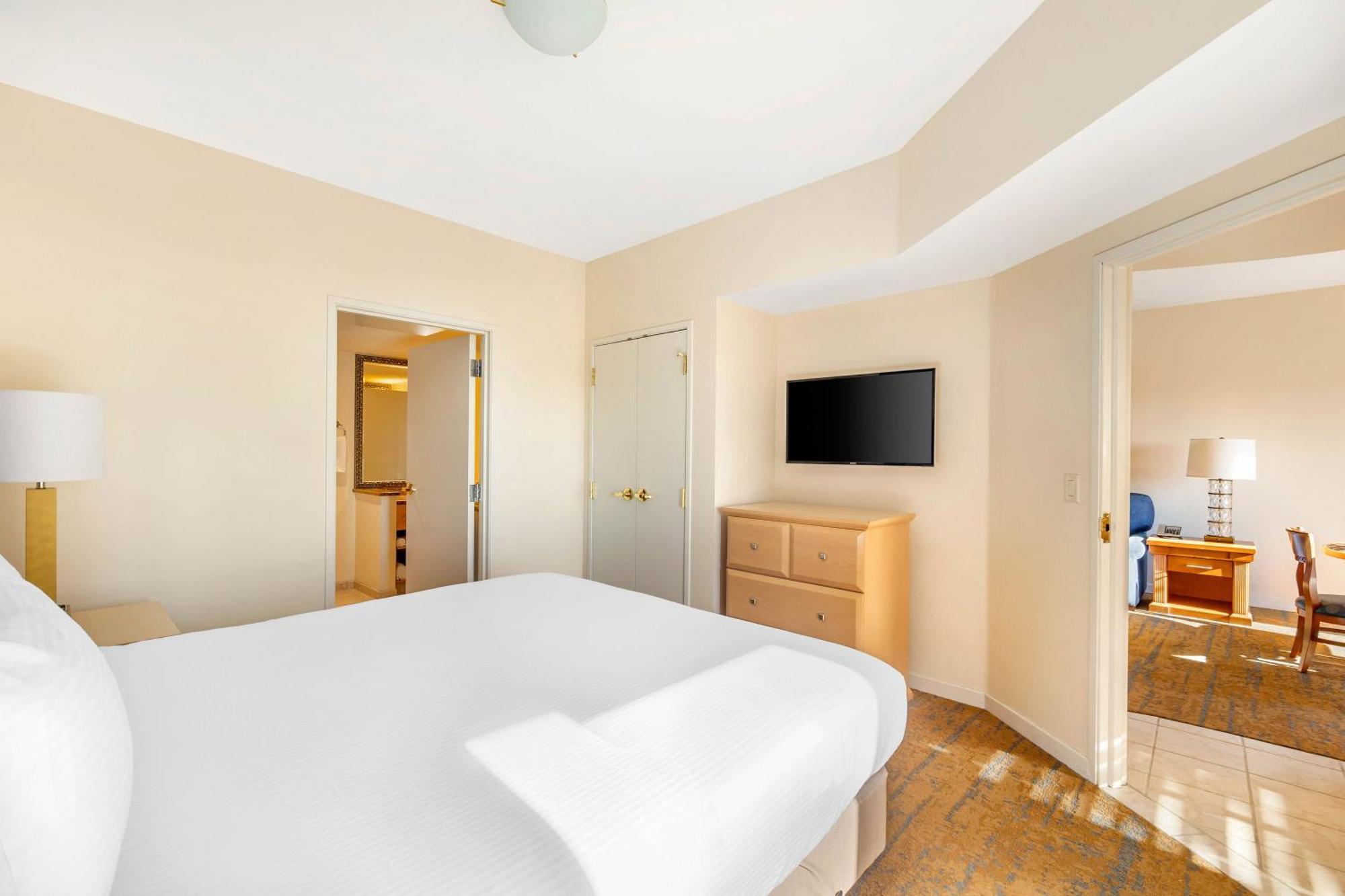 Suite 1 Chambre Lit King-Size Deluxe avec Baignoire Adaptée aux Personnes à Mobilité Réduite