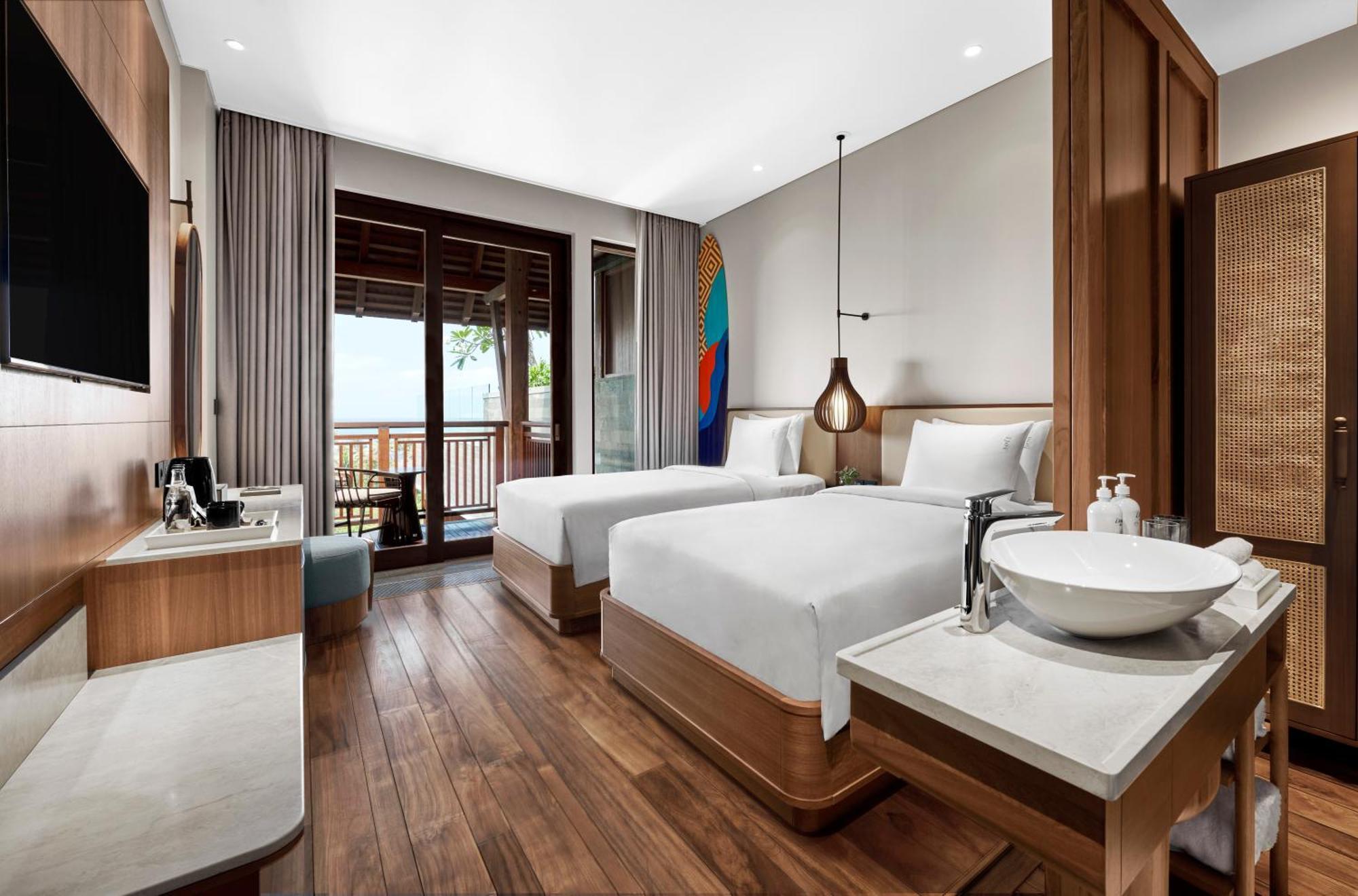 Premium Twin Room with Ocean View and Balcony - Top Floor with 20% Disc F&B Excl. Alcohol and In Room Dining (T&C Apply)