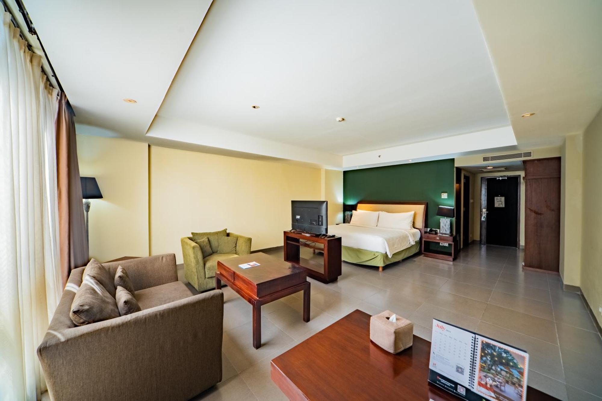 Junior Suite,1689845513:JPEG