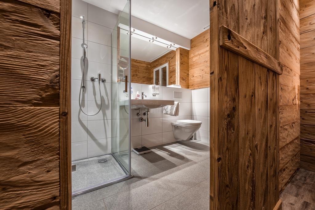 Deluxe Double Room Mountain View