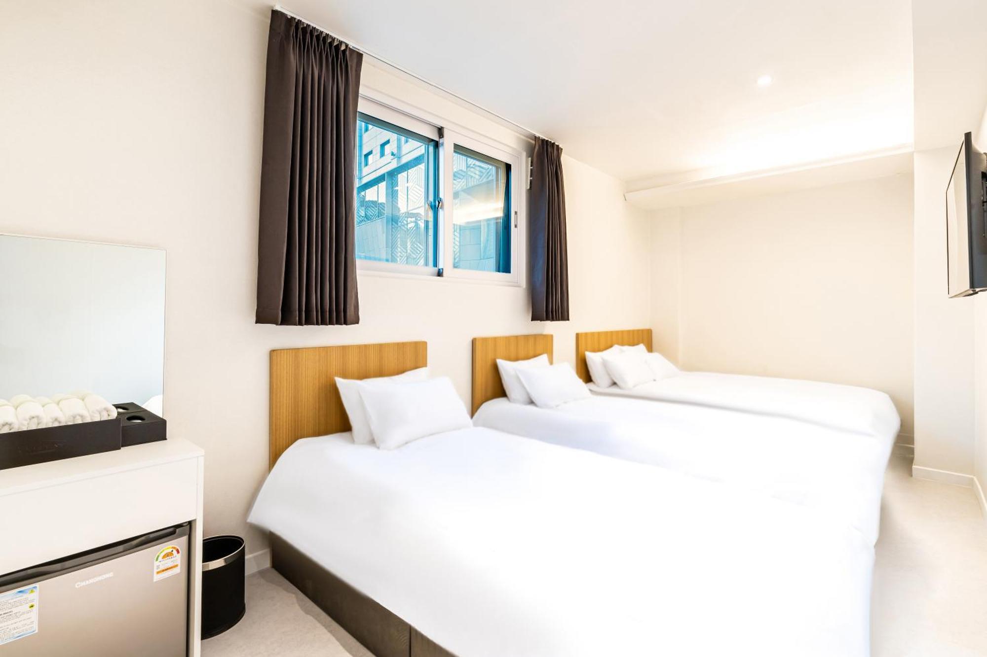 Deluxe Triple Room