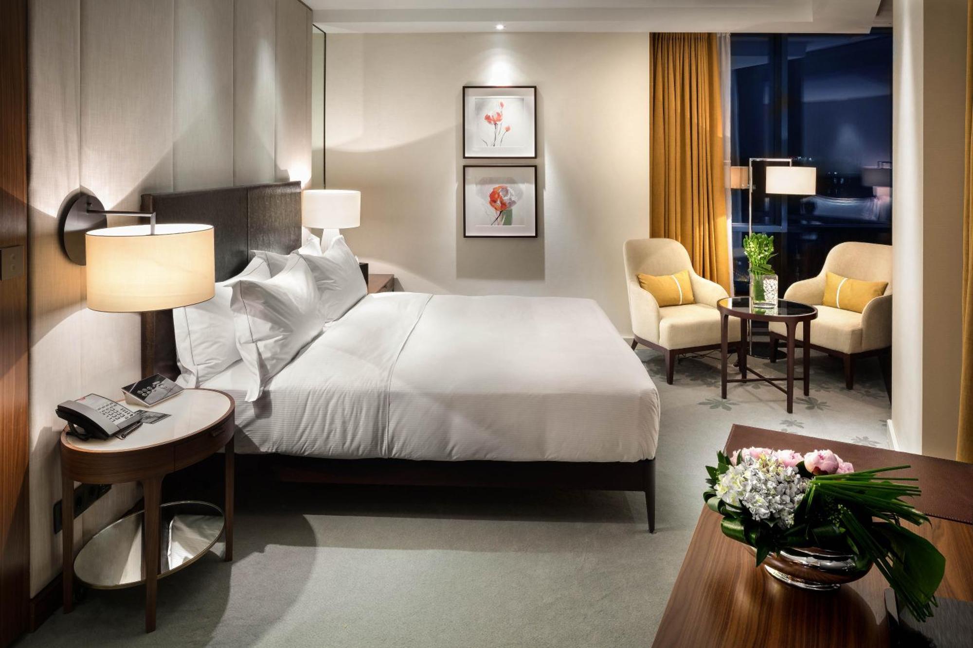Deluxe King Room,1529356840:JPEG