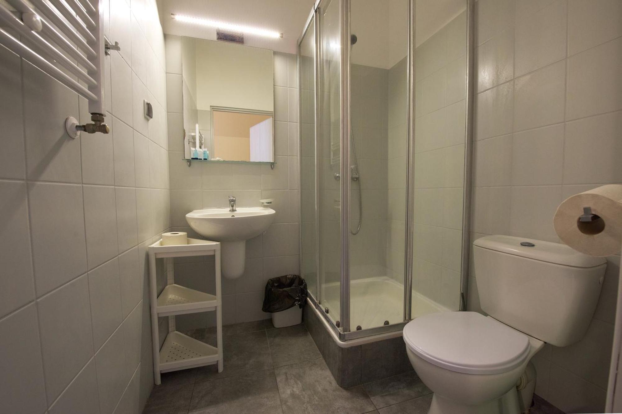 Basic Triple Room