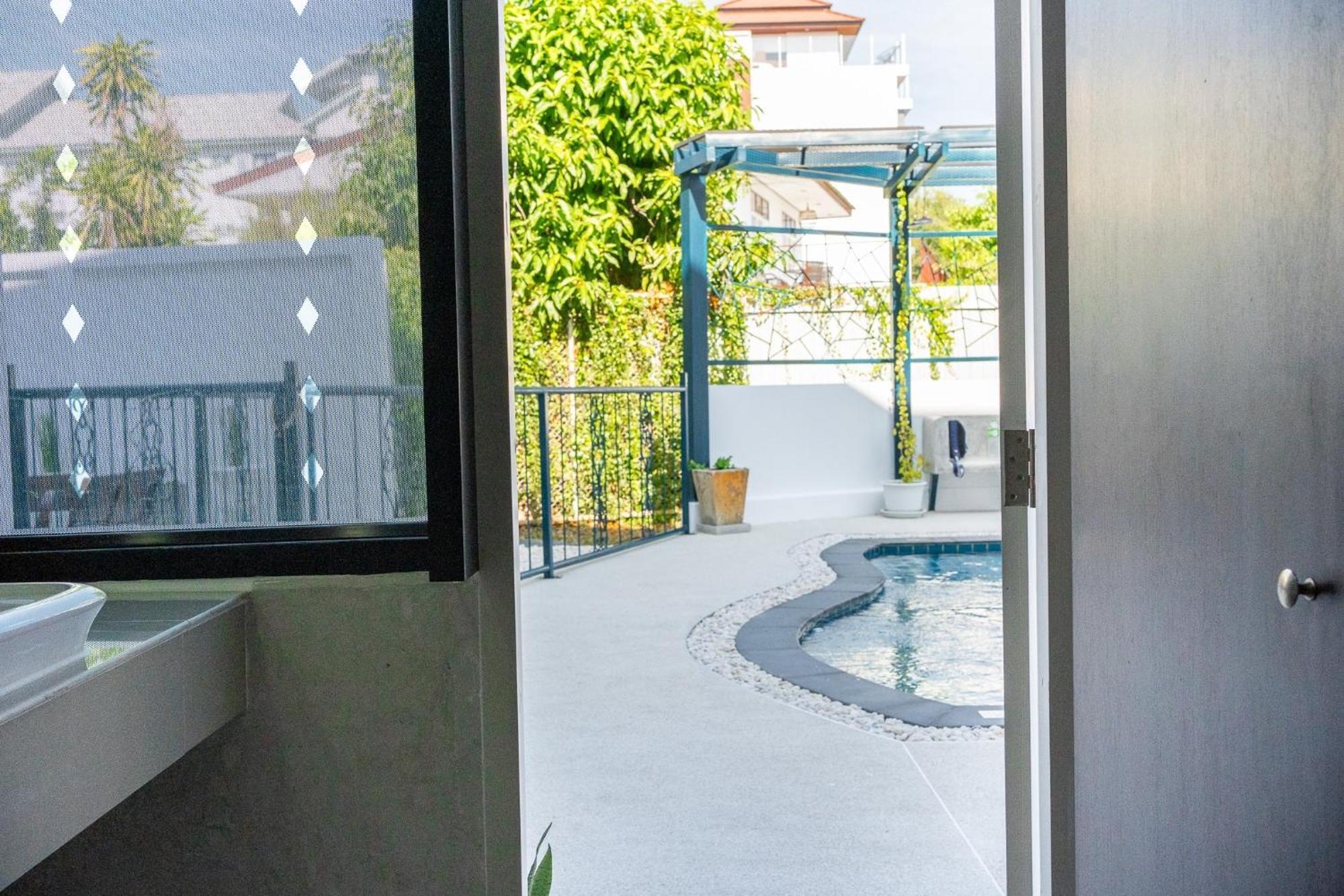 Double or Twin Room with Swimming Pool Access