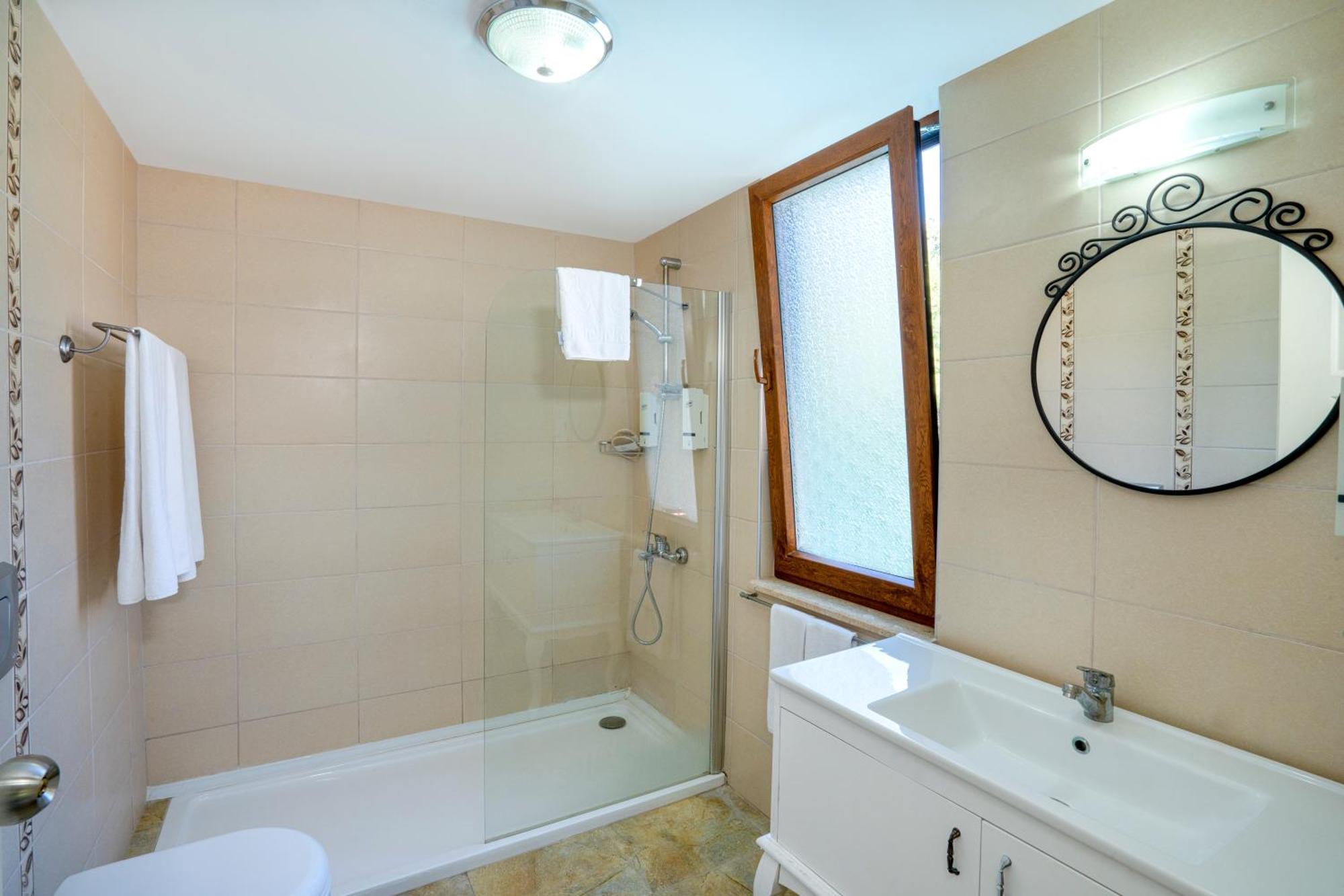 Deluxe Villa,1529761588:JPEG