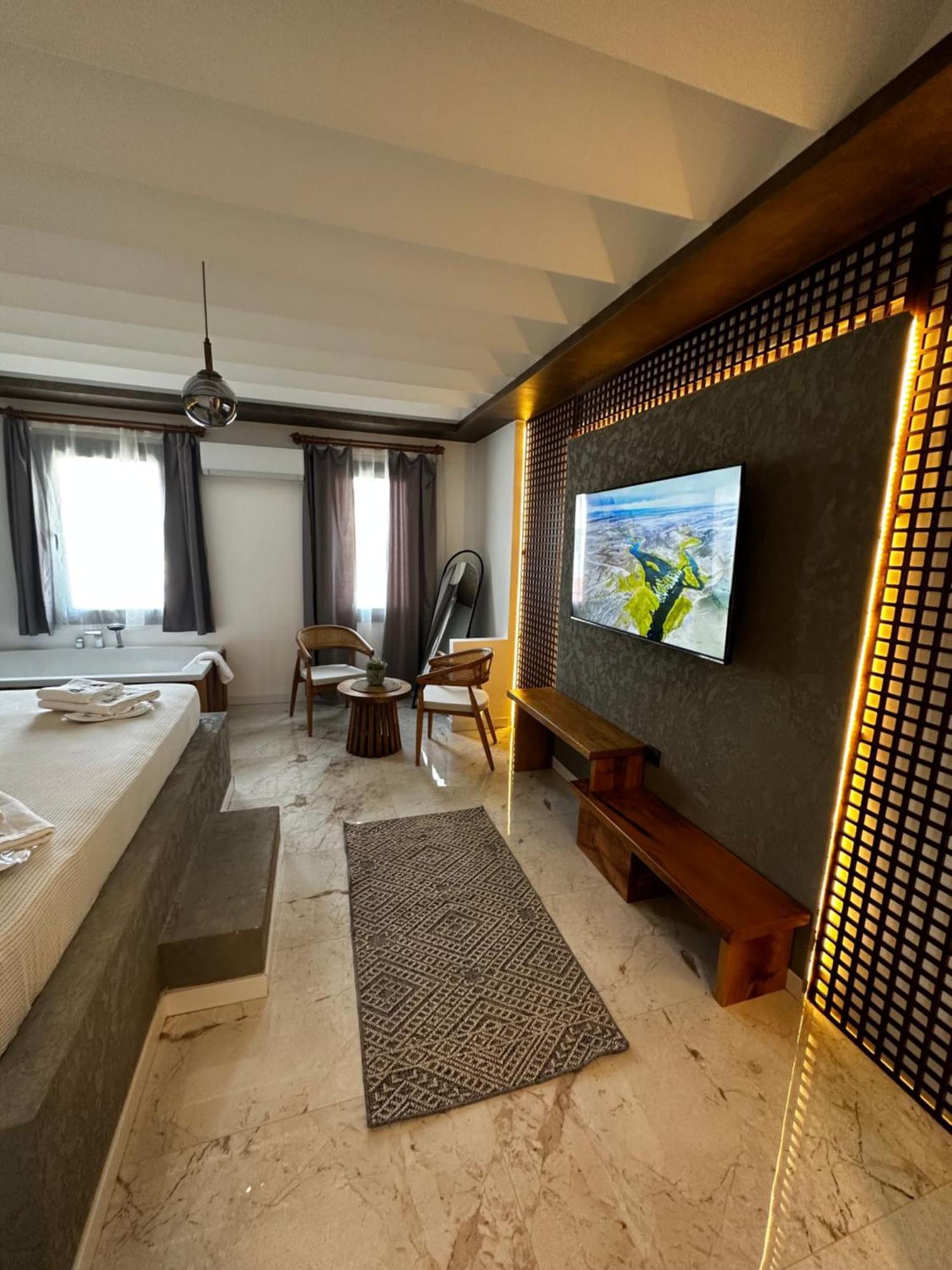 Deluxe Suite