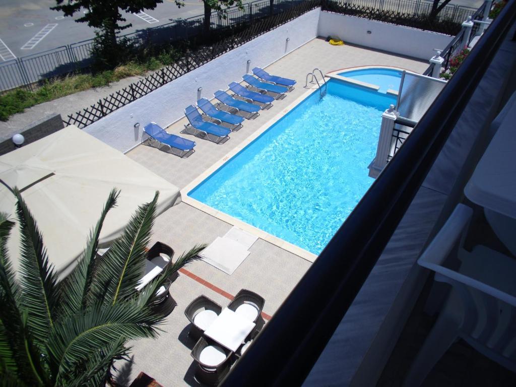 Double or Twin Room with Pool View