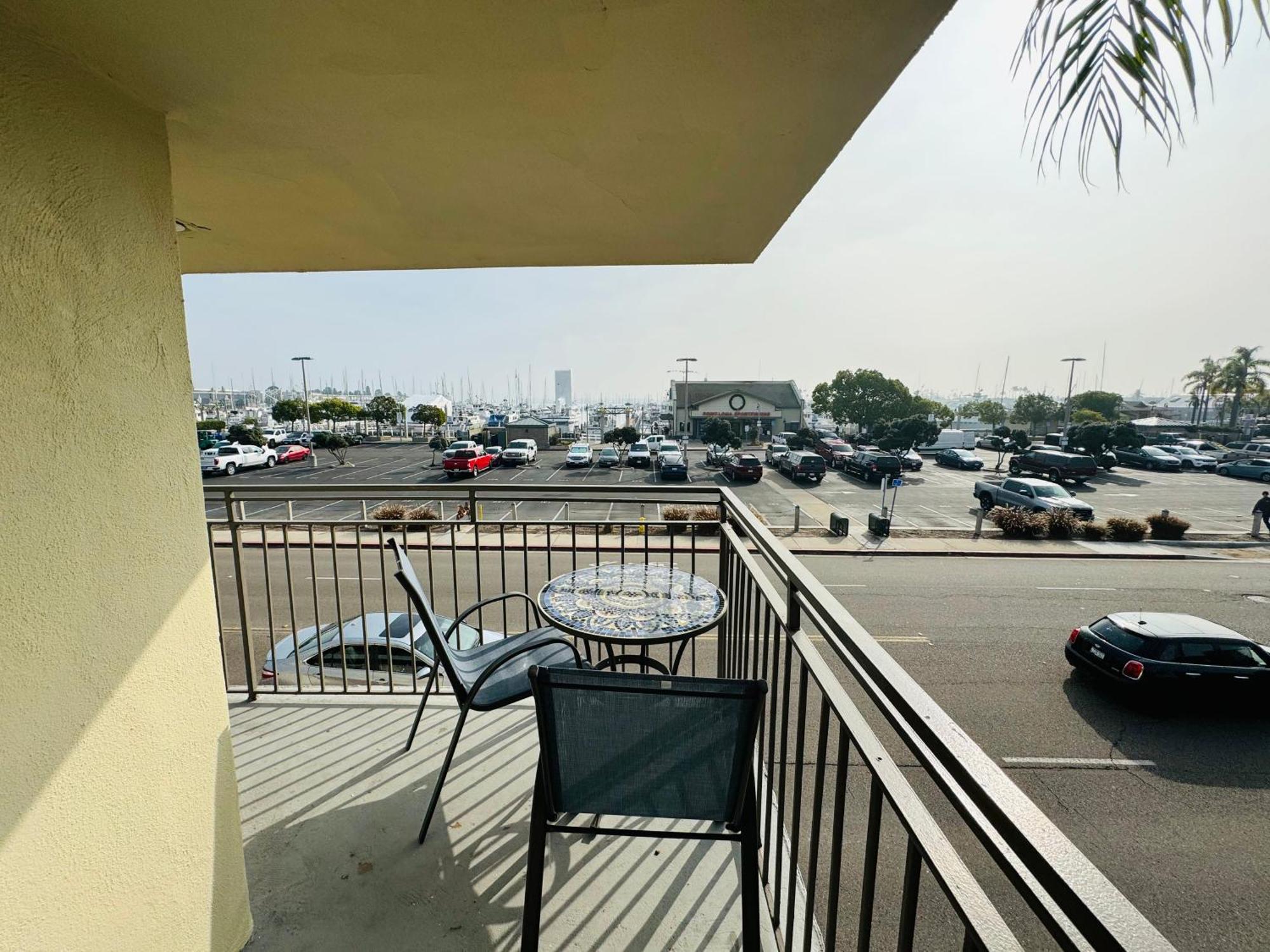 King Room Harbor View Non-Smoking