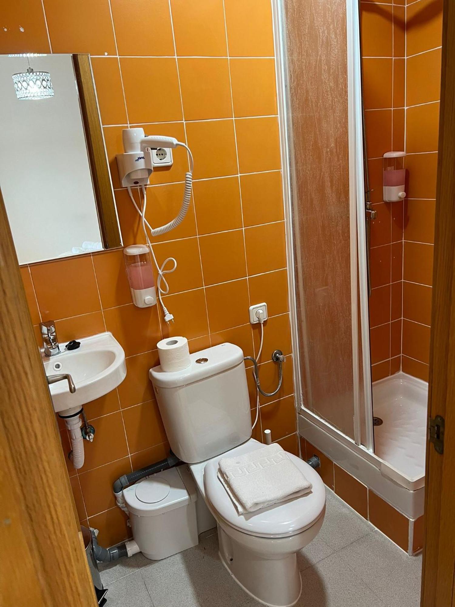 Double Room with Extra Bed and Shared Bathroom