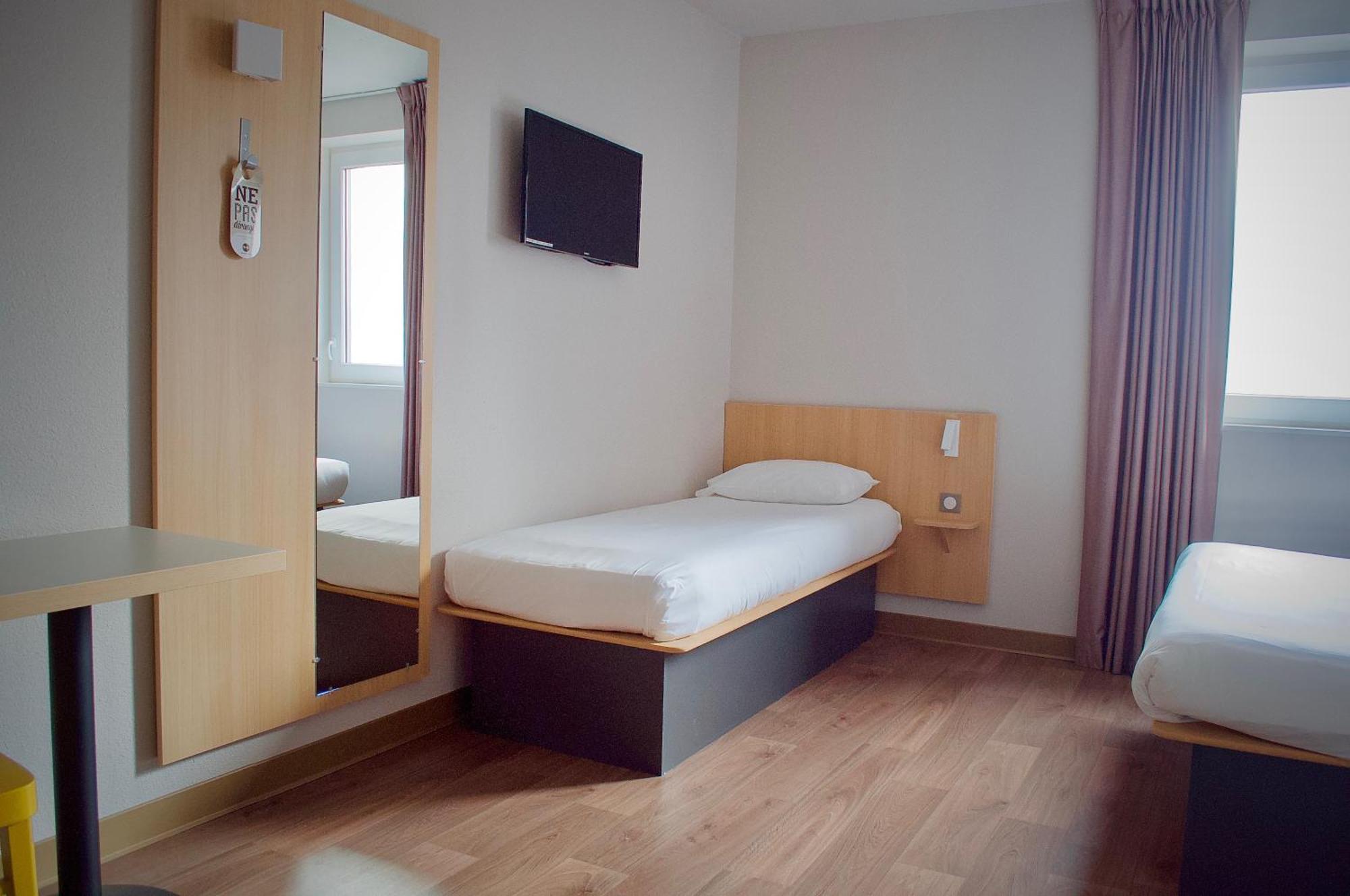 Triple Room,1531068355:JPEG