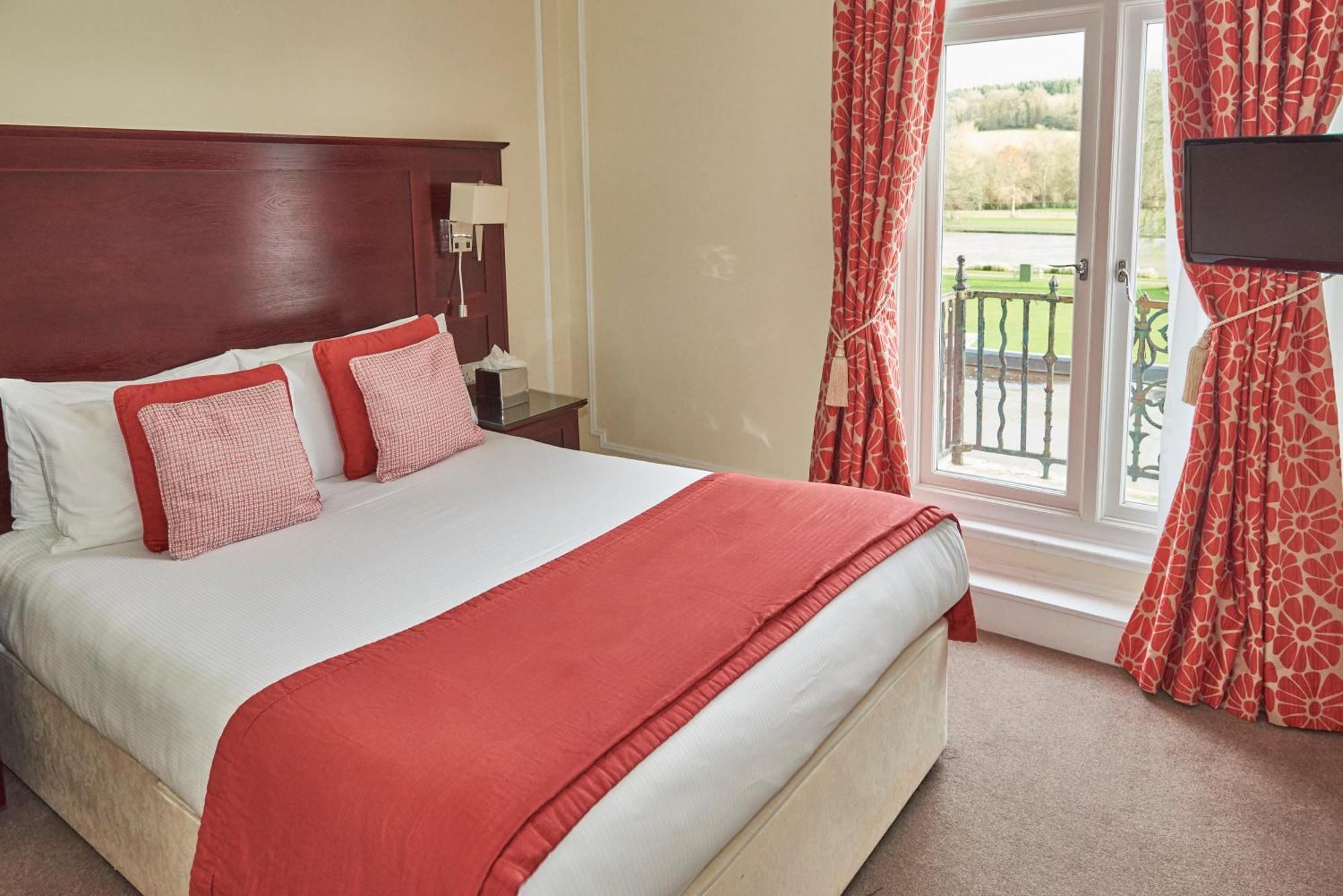 Double Room (1 Adult)
