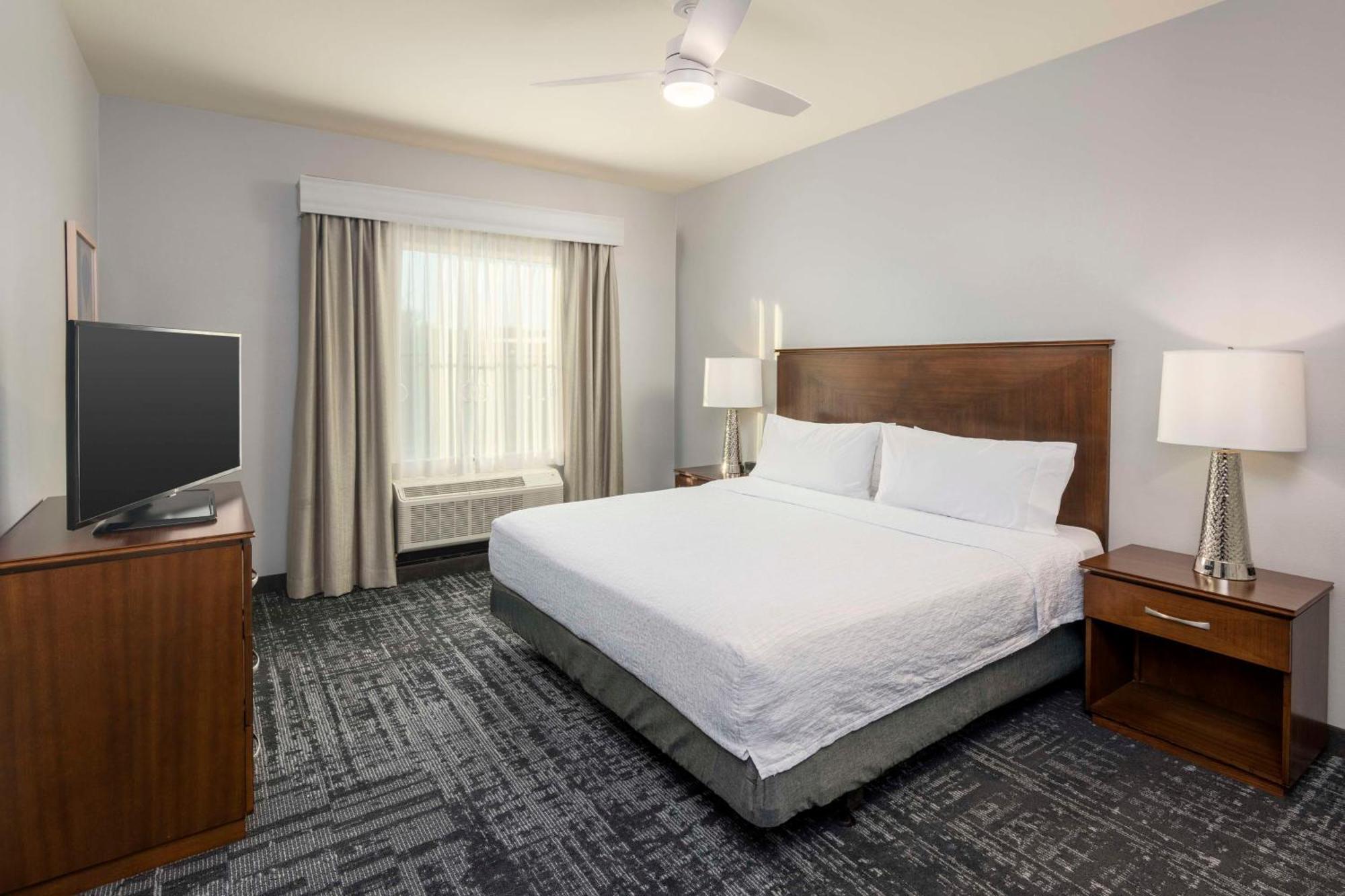 King Suite Mobility Access or Non-Smoking