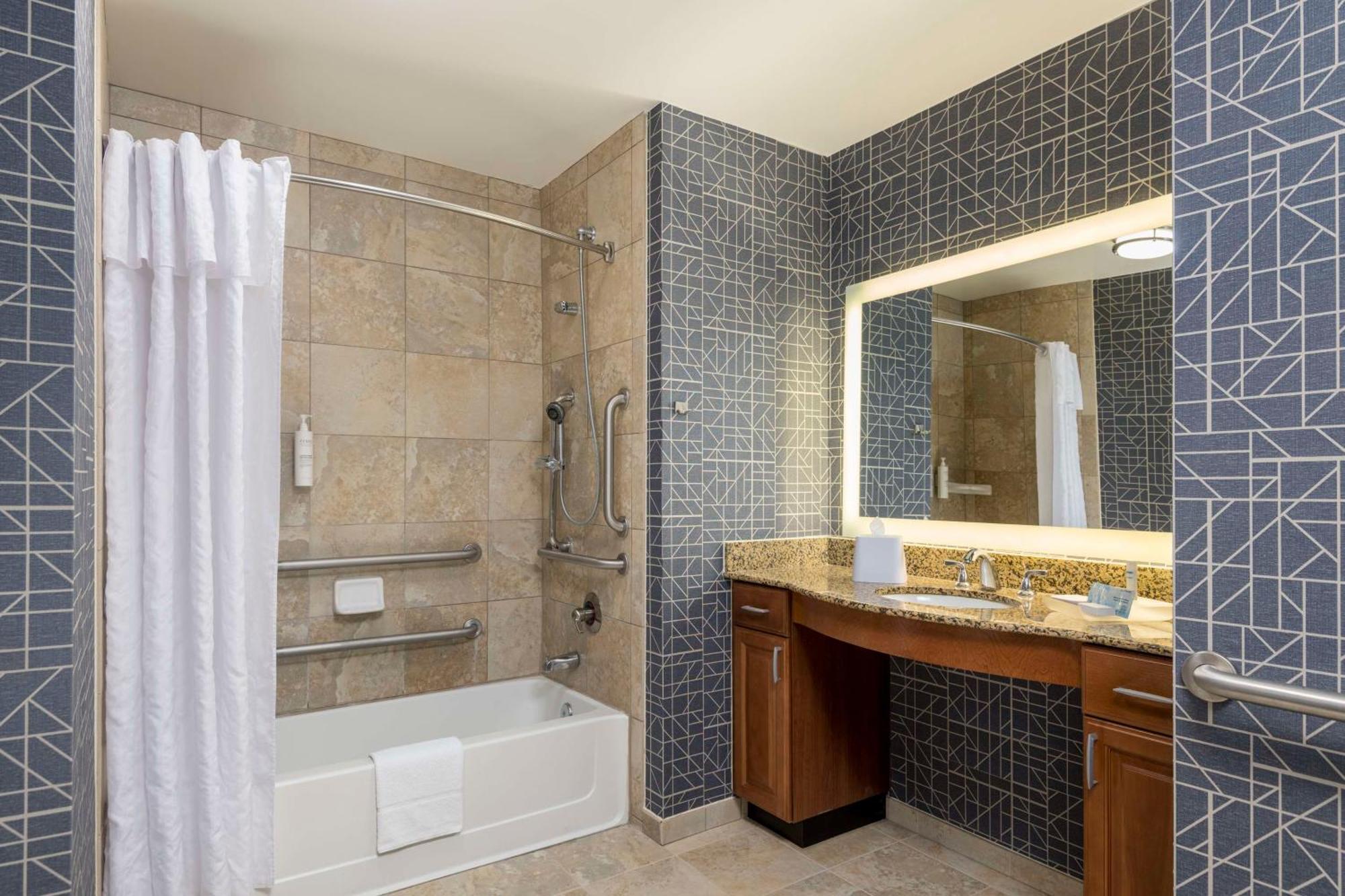 King Suite Mobility Access or Non-Smoking