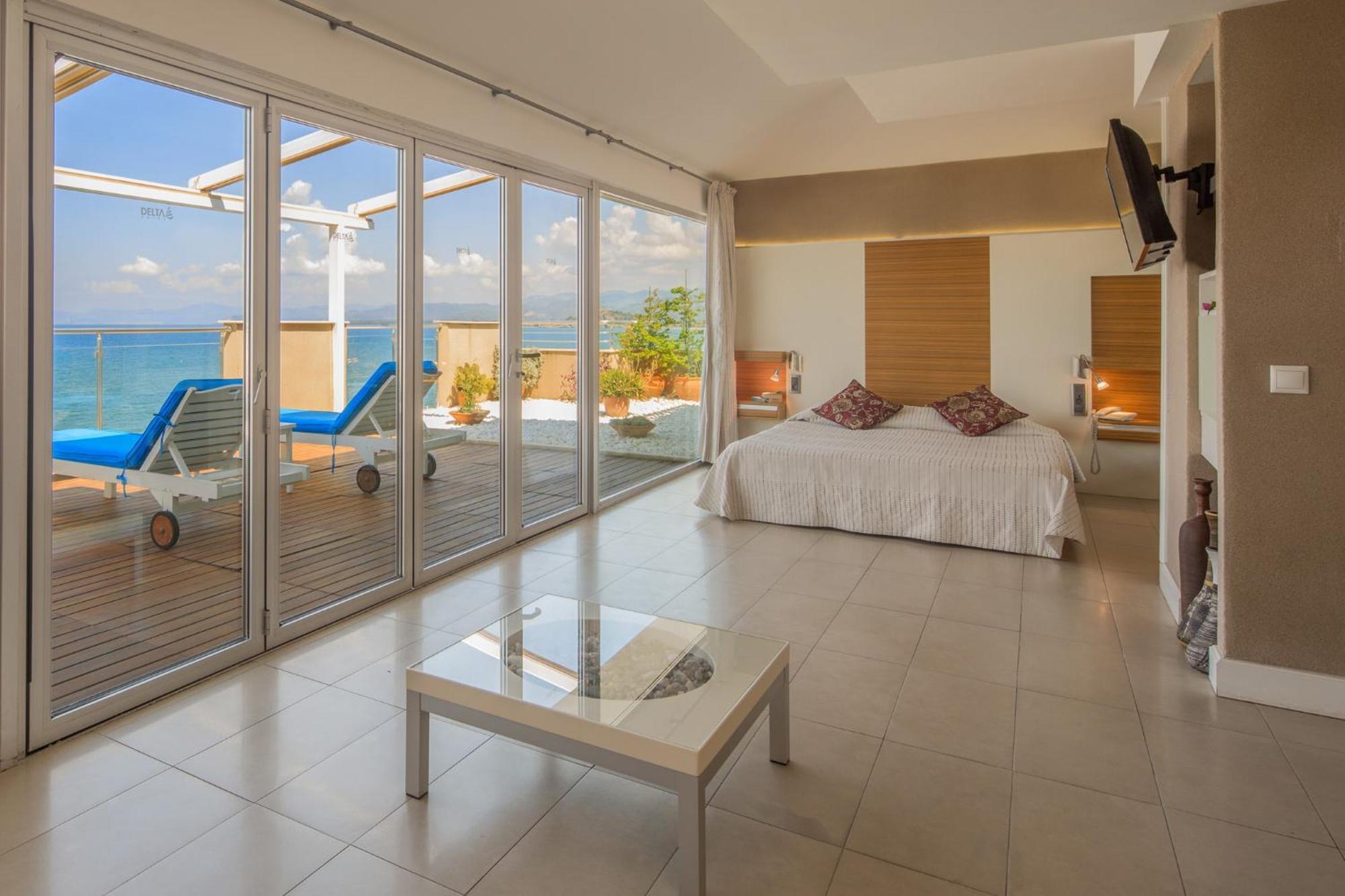 Apartment Terrace,1531857871:JPEG