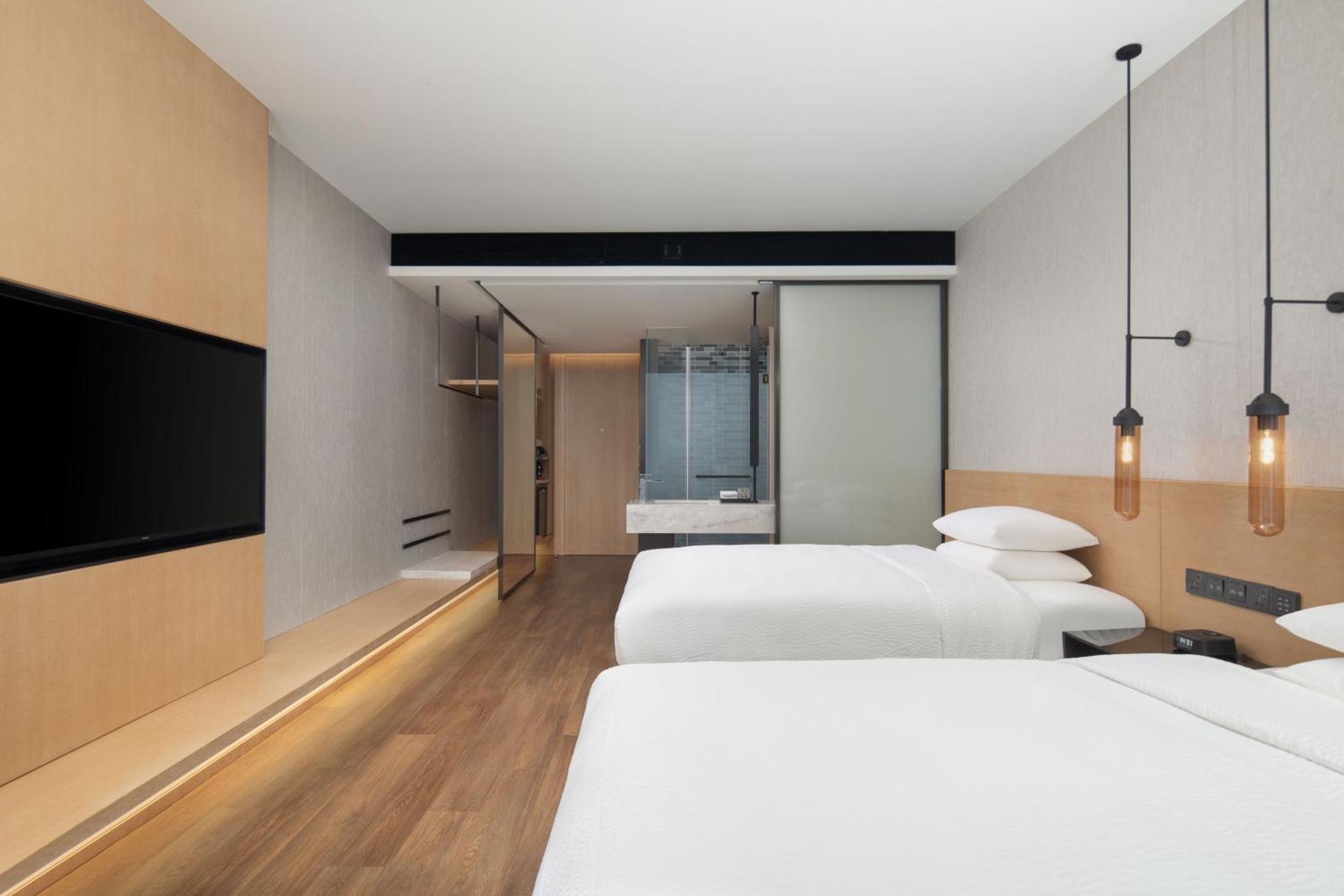 Deluxe Double Room with Two Double Beds and City View