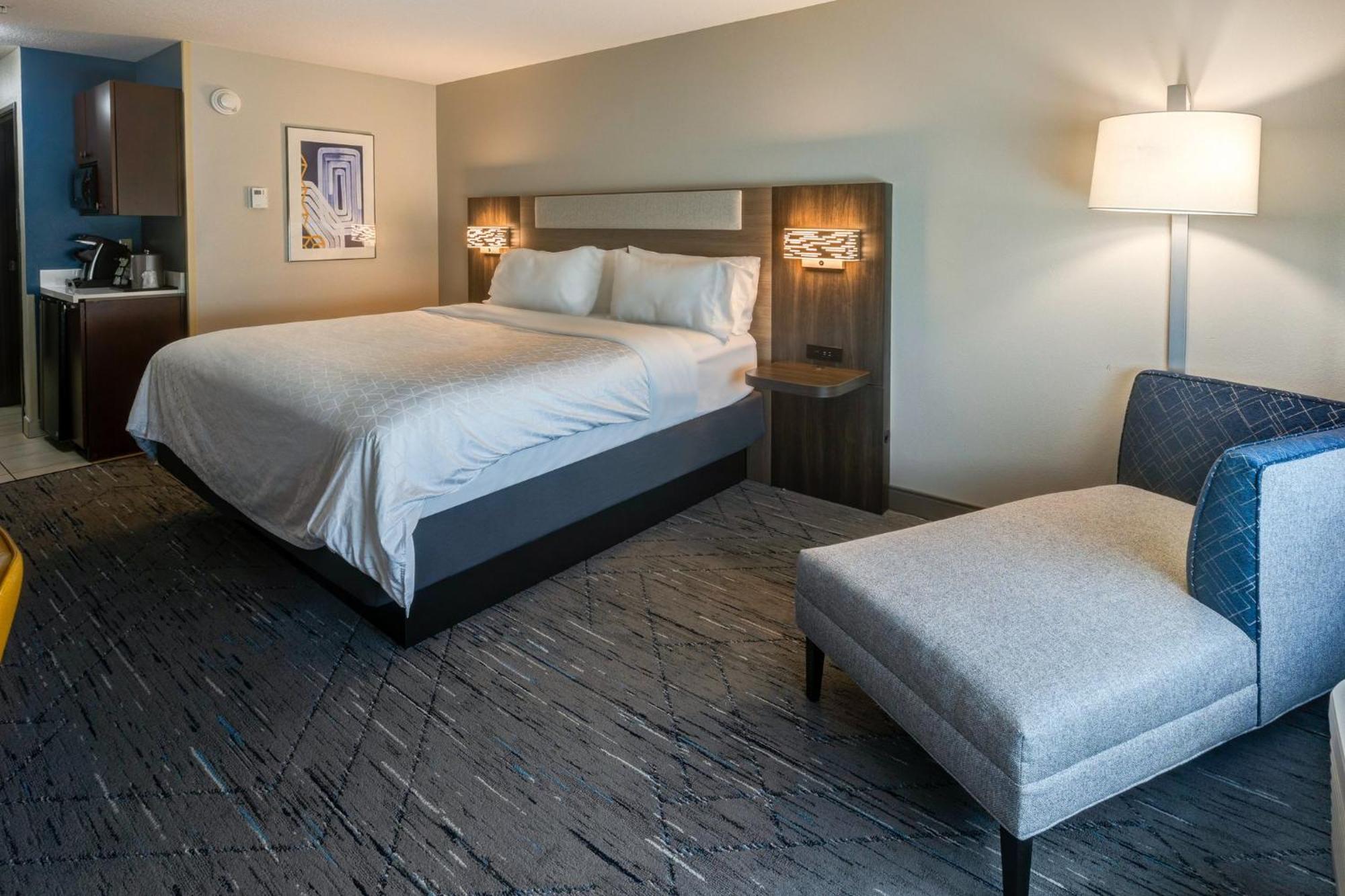 Standard King Room,1565570179:JPEG