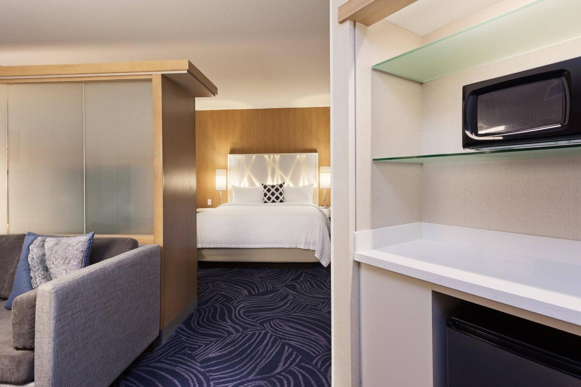Corner King Suite