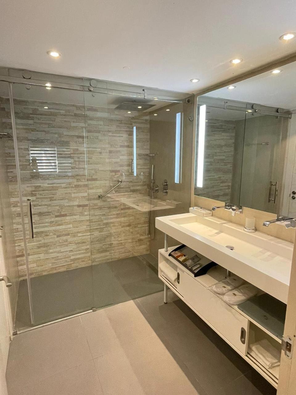 One Bedroom Executive Suite
