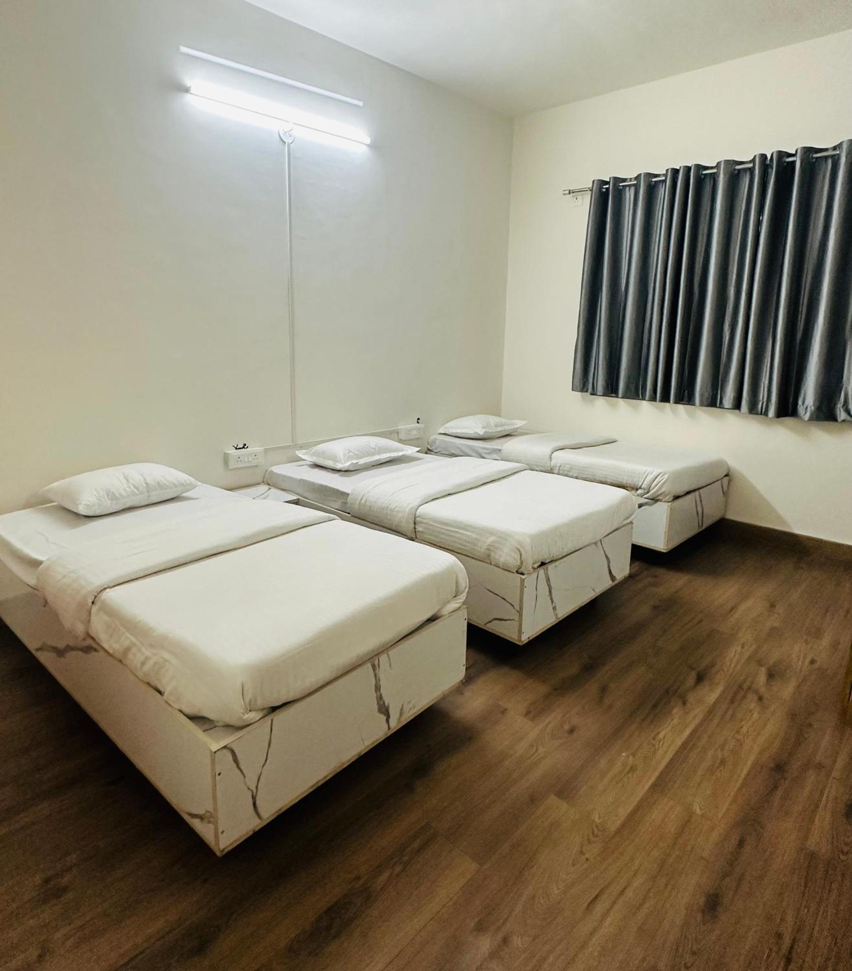 Triple Room with Private Bathroom