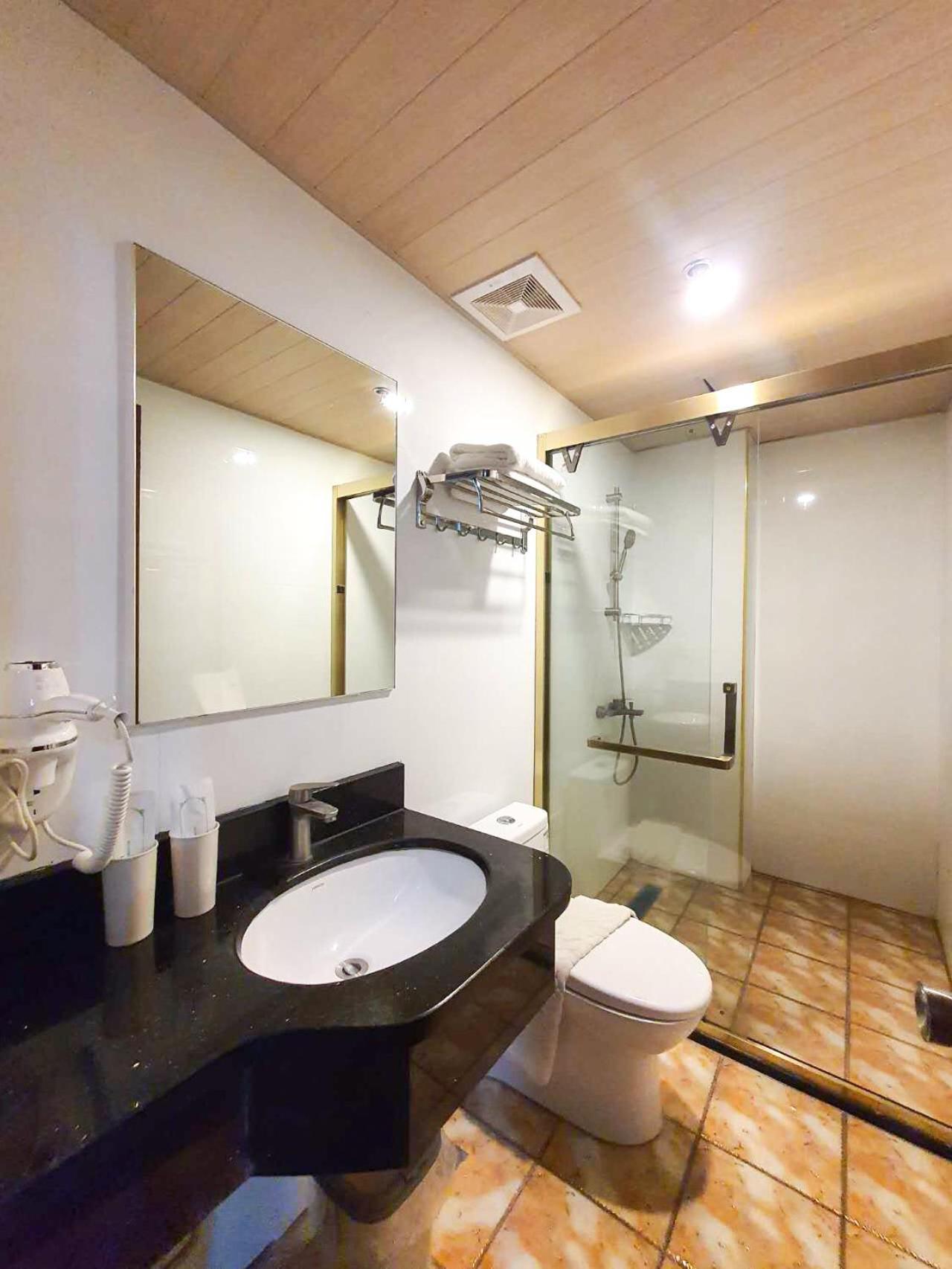 Superior Quad Room - Residential View