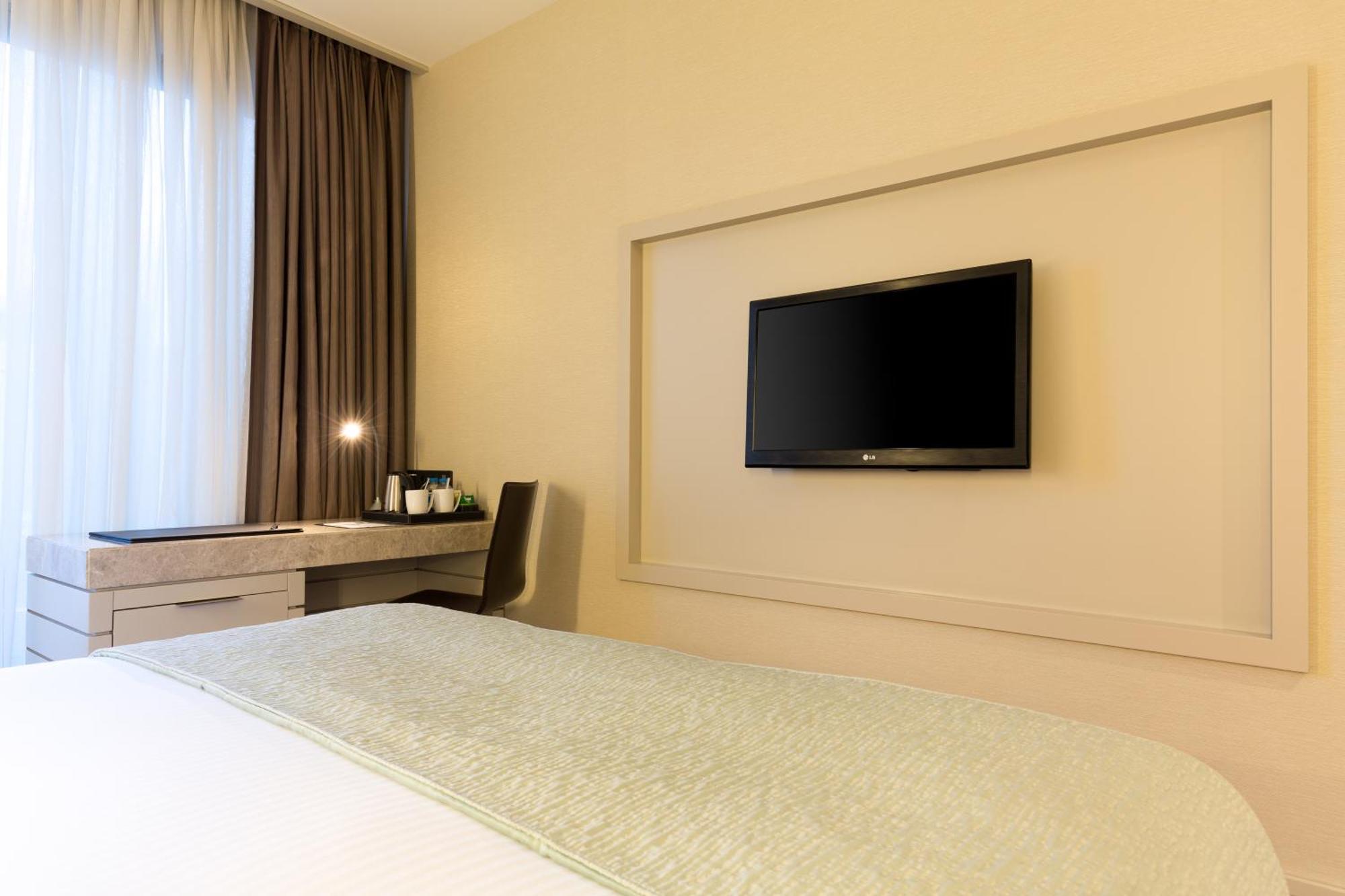 Guest room, 1 King, Bosphorus view,1643178964:JPEG