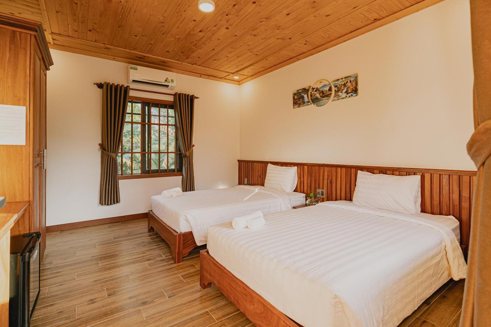 Standard Queen Room