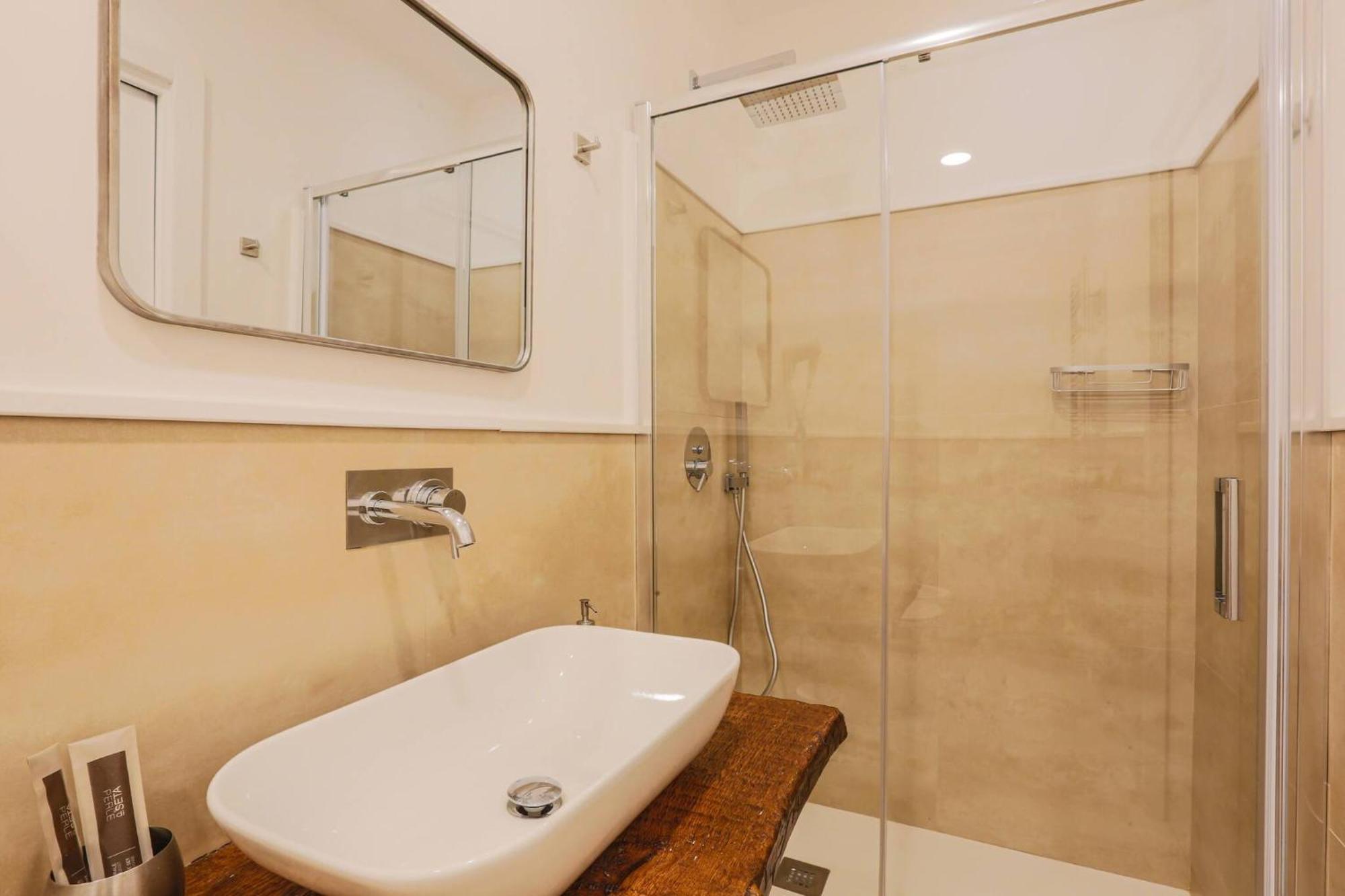 Comfort Triple Room with Shower