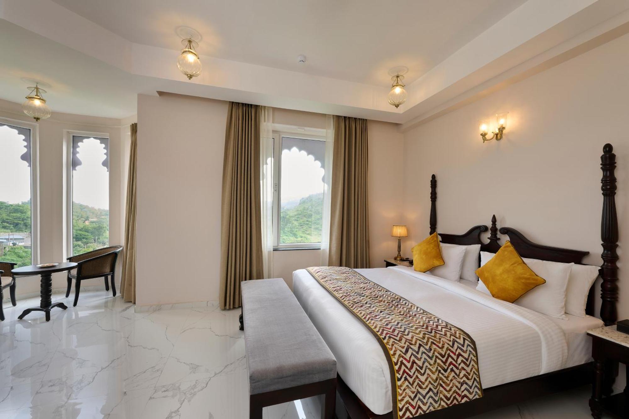 Superior King Room