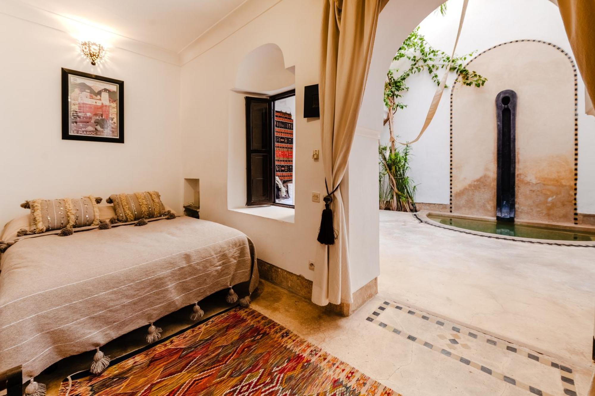 Double Room,1533613309:JPEG
