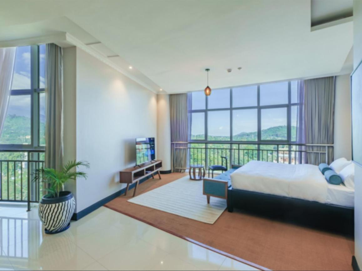 Superior King Room