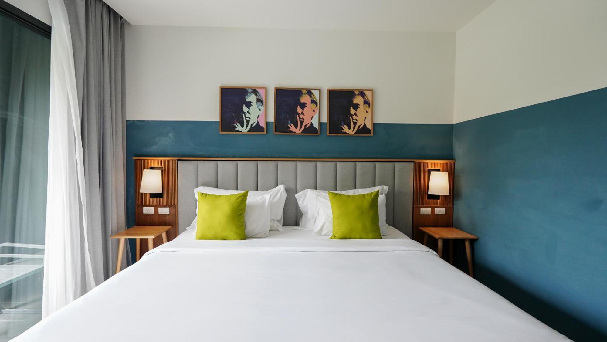 Deluxe Double or Twin Room Pool View,1671867696:JPEG