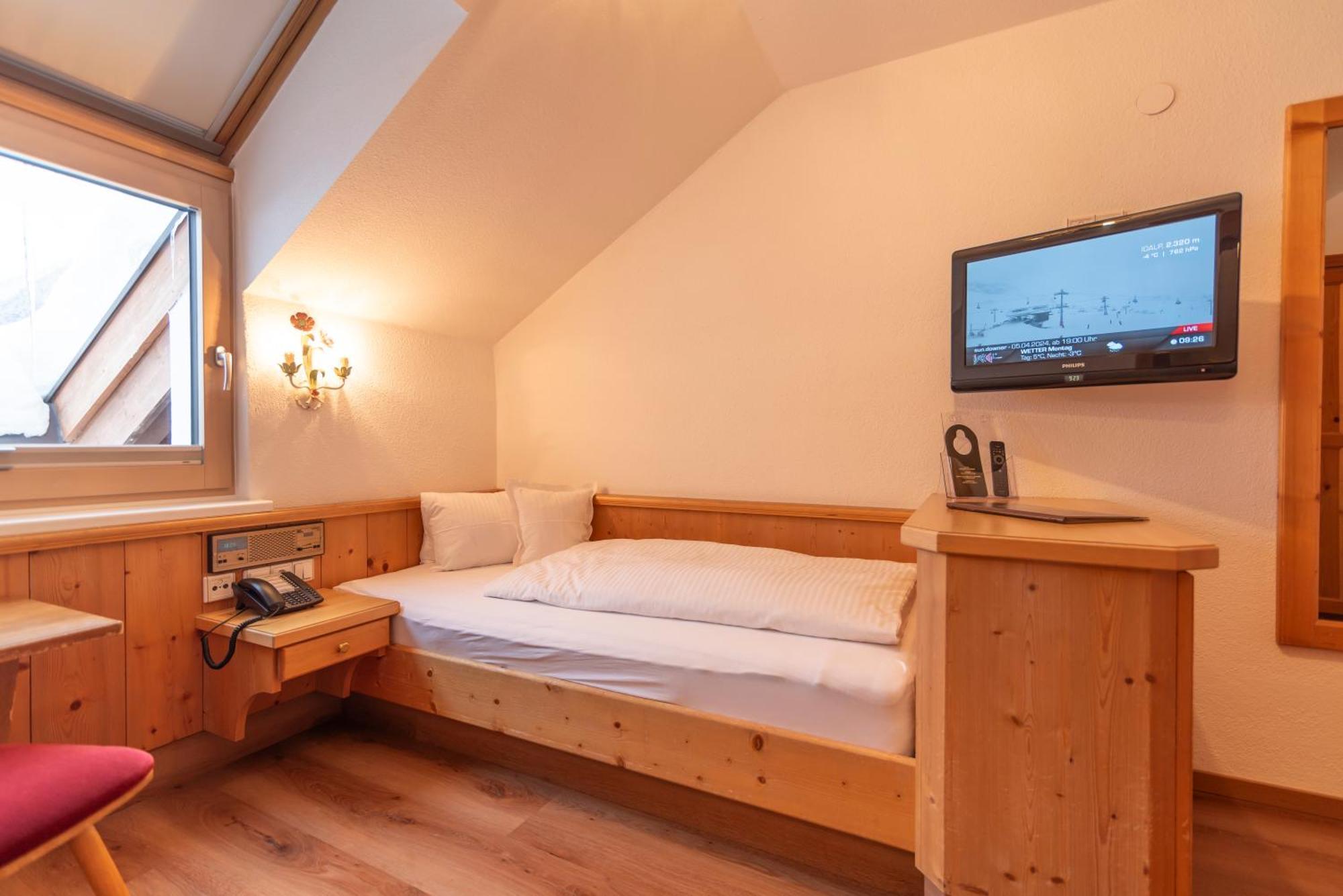 Standard Single Room
