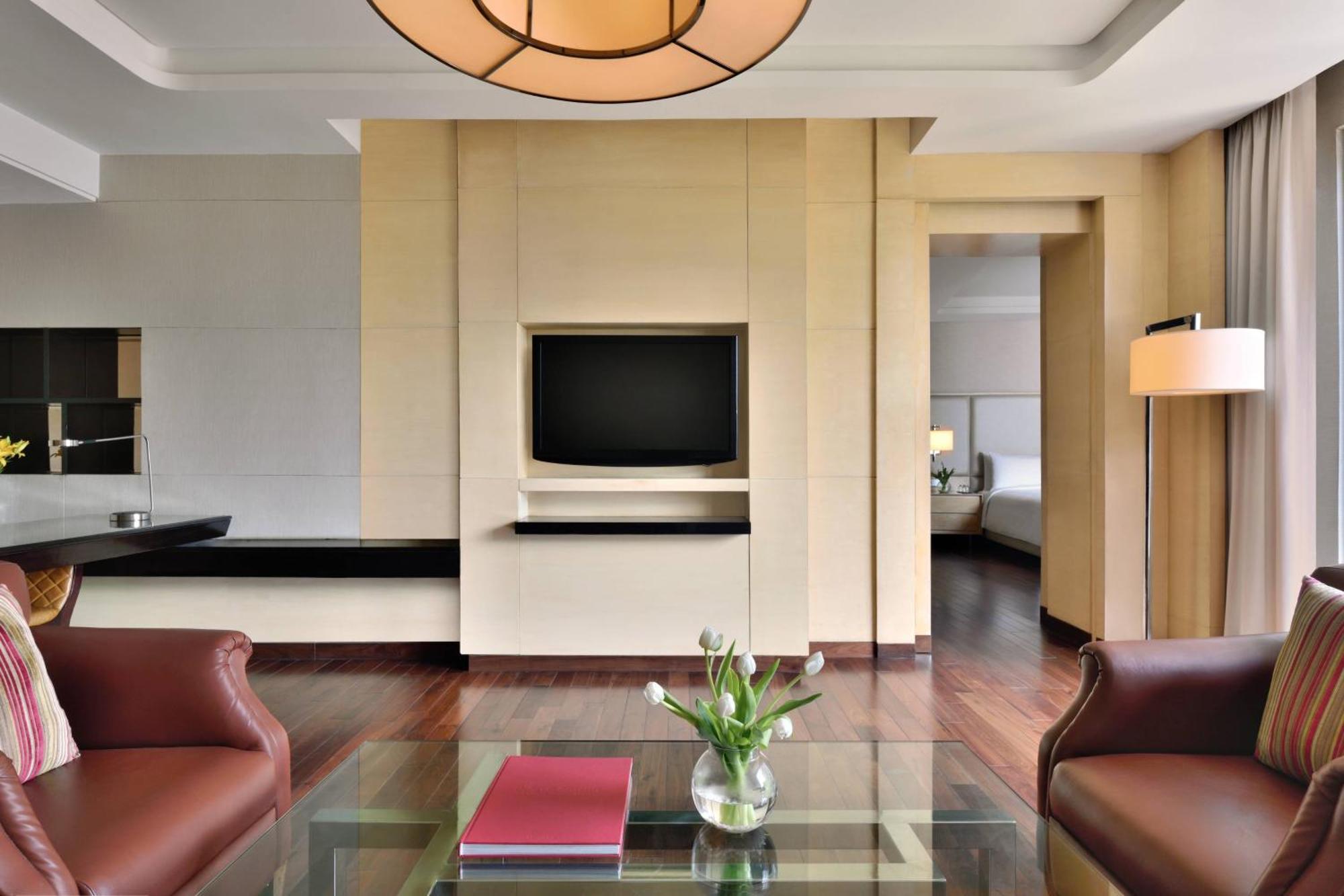 Luxury Suite complimentary & Club access unlimited IMFL Beverages 5PM to 7PM F&B at JW Café Saffron XO