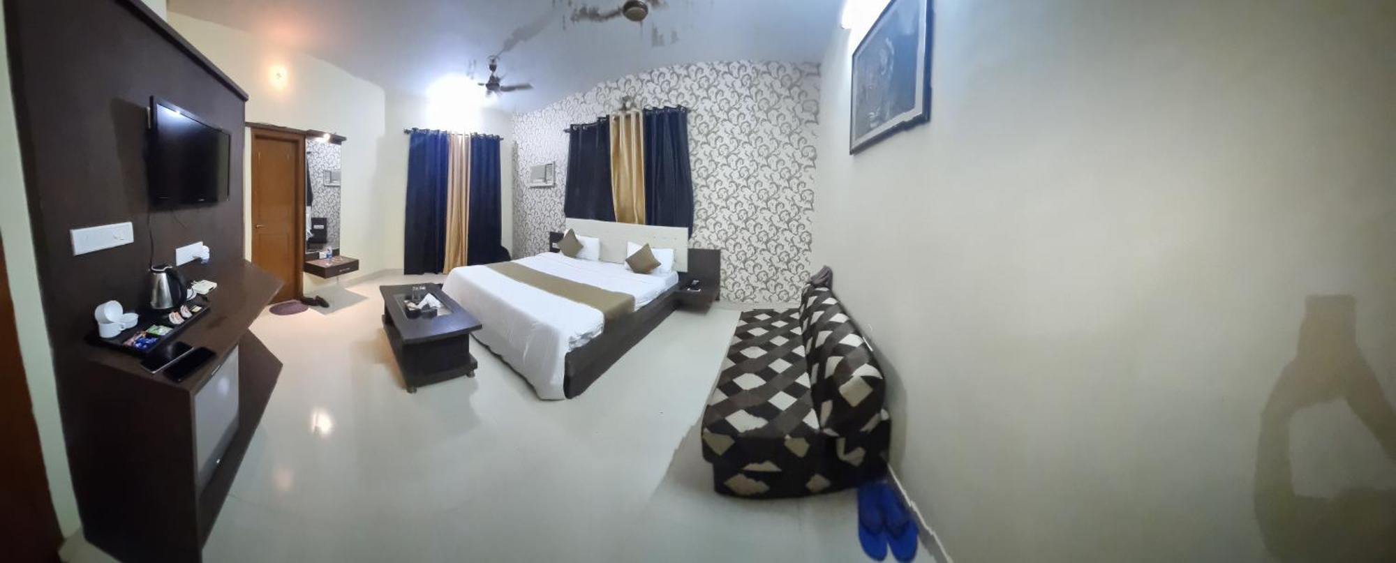 Super Deluxe Double Room