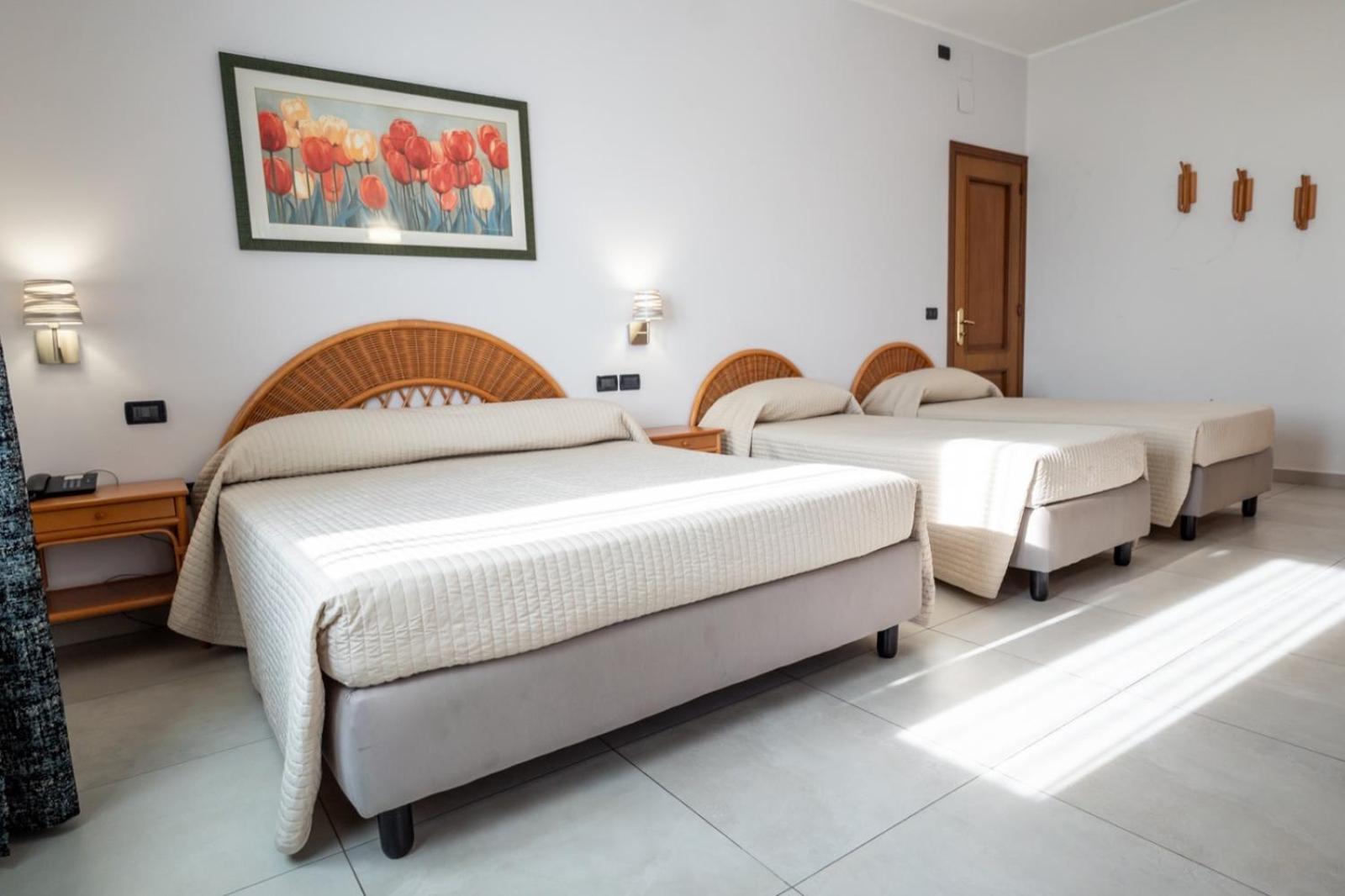 Quadruple Room with Sea View,1534234528:JPEG