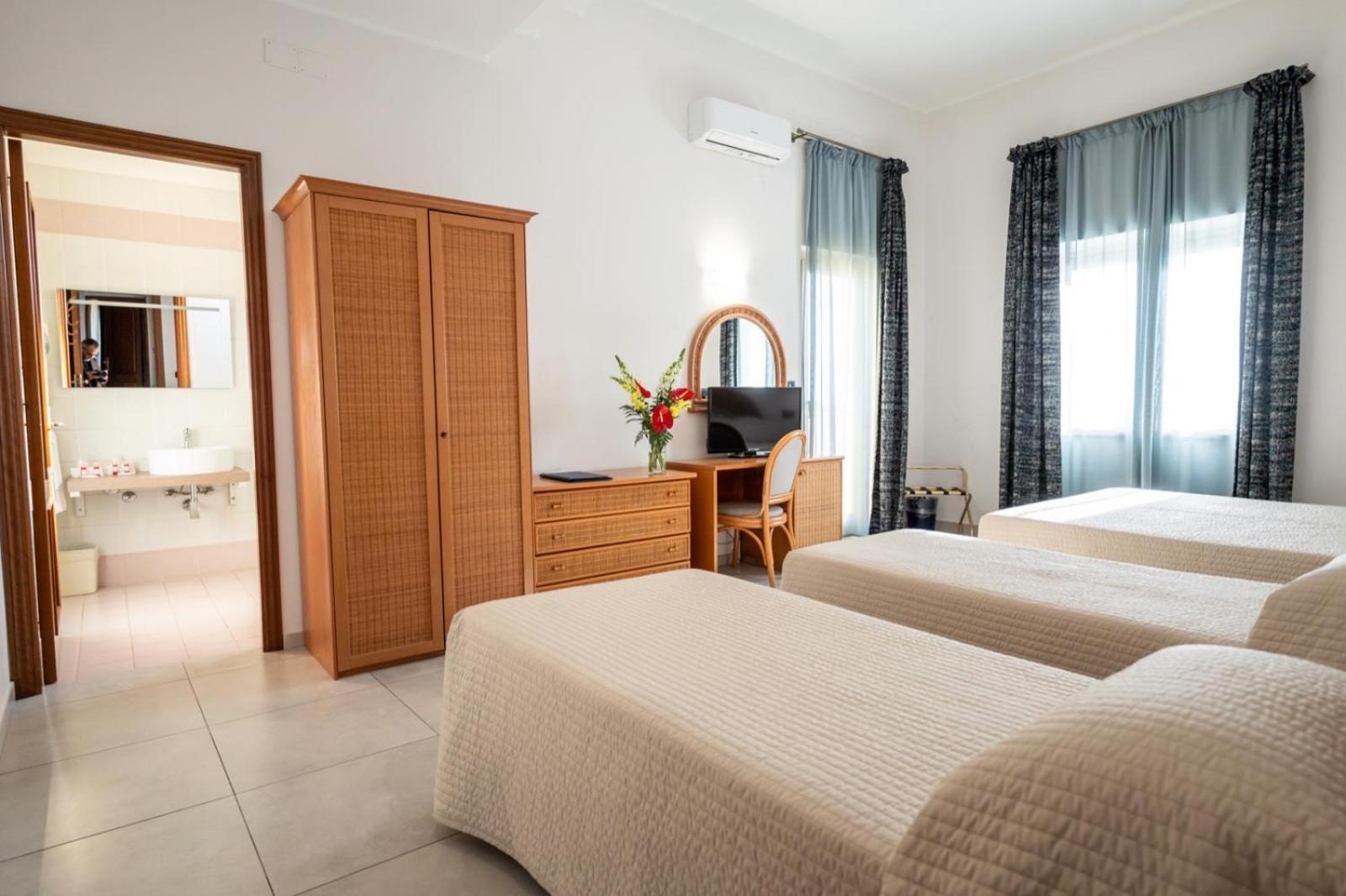Quadruple Room Sea View