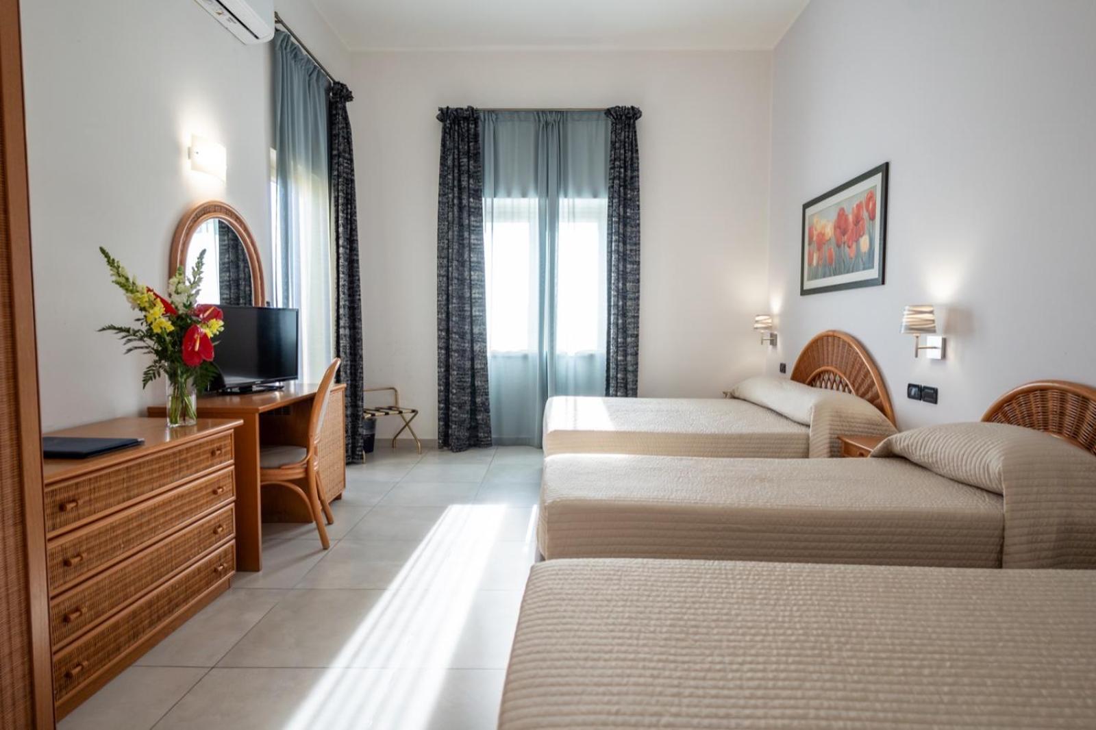 Quadruple Room Sea View
