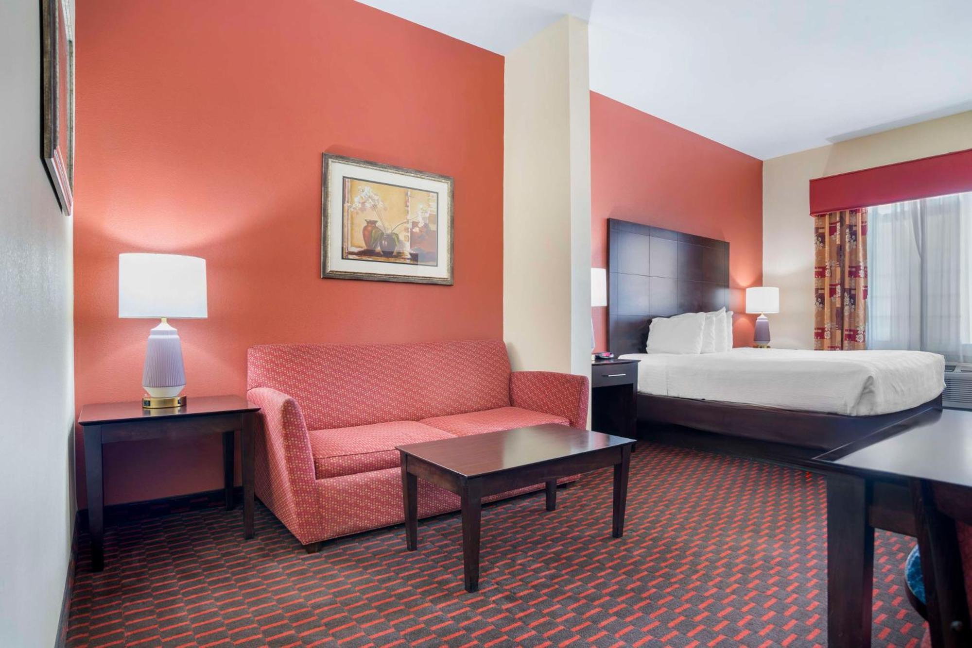 King Suite with Sofa Bed - Non-Smoking
