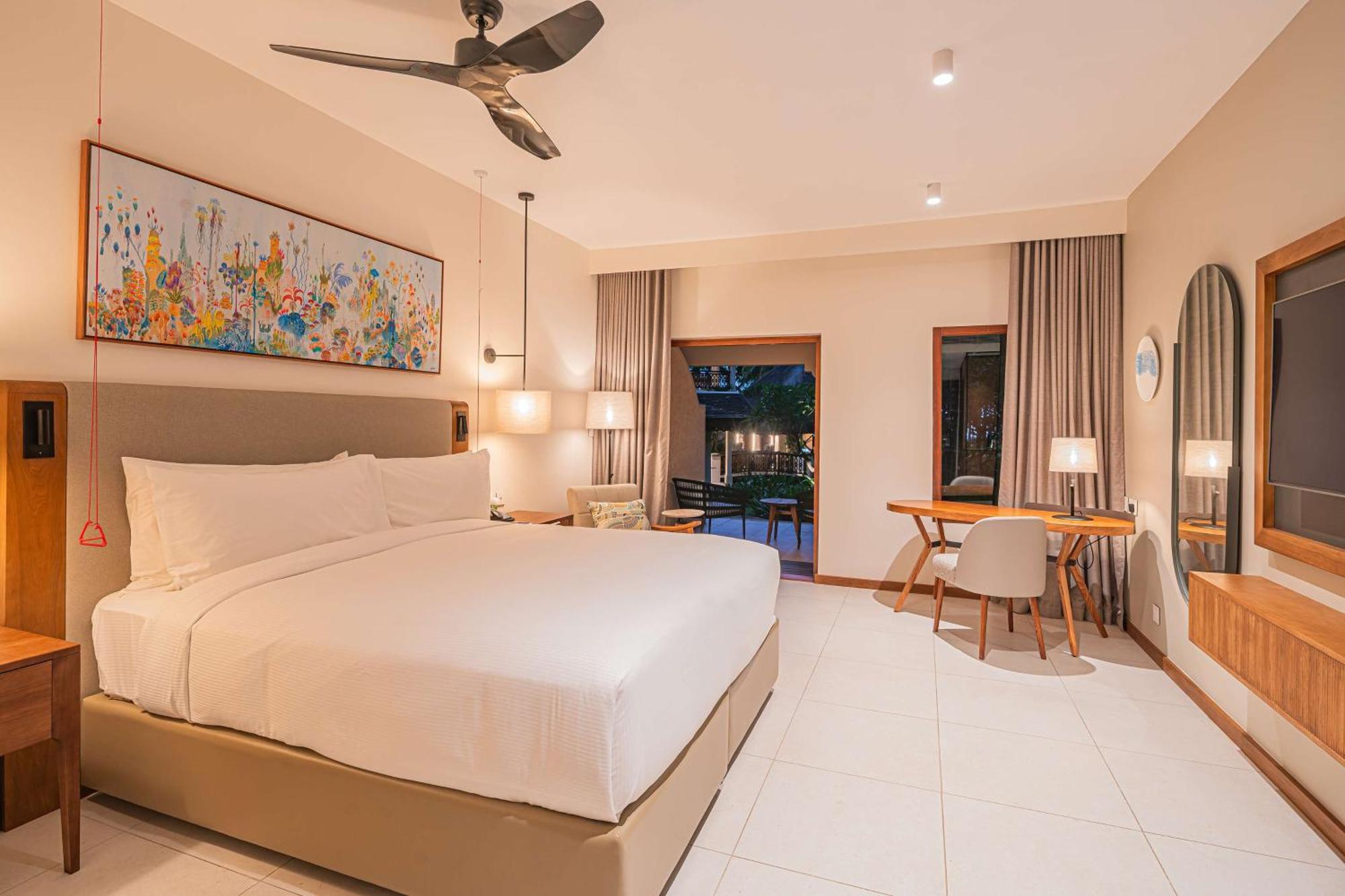 Deluxe King Room,1534452274:JPEG