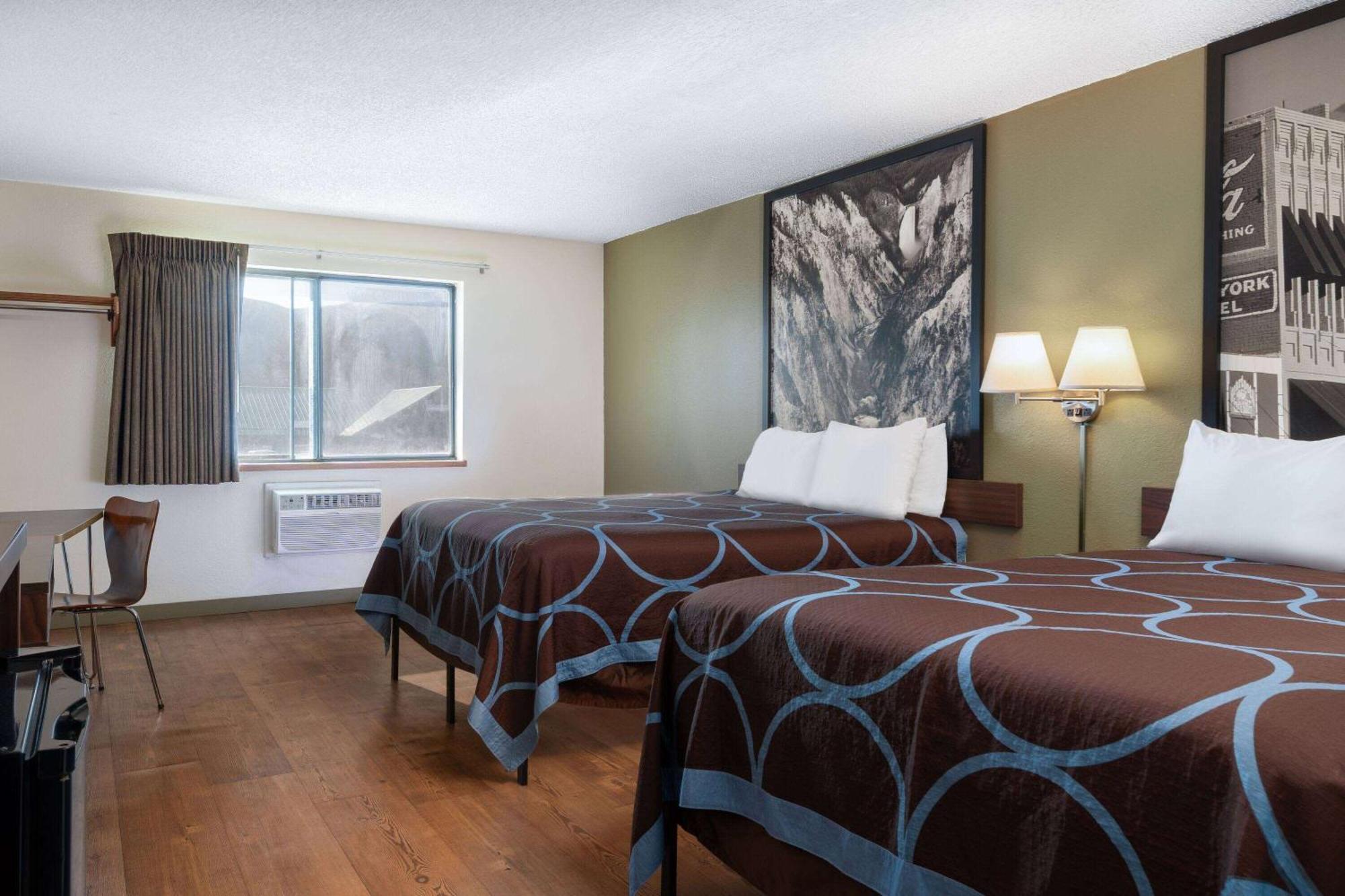 Deluxe Double Room with Two Double Beds - Non-Smoking