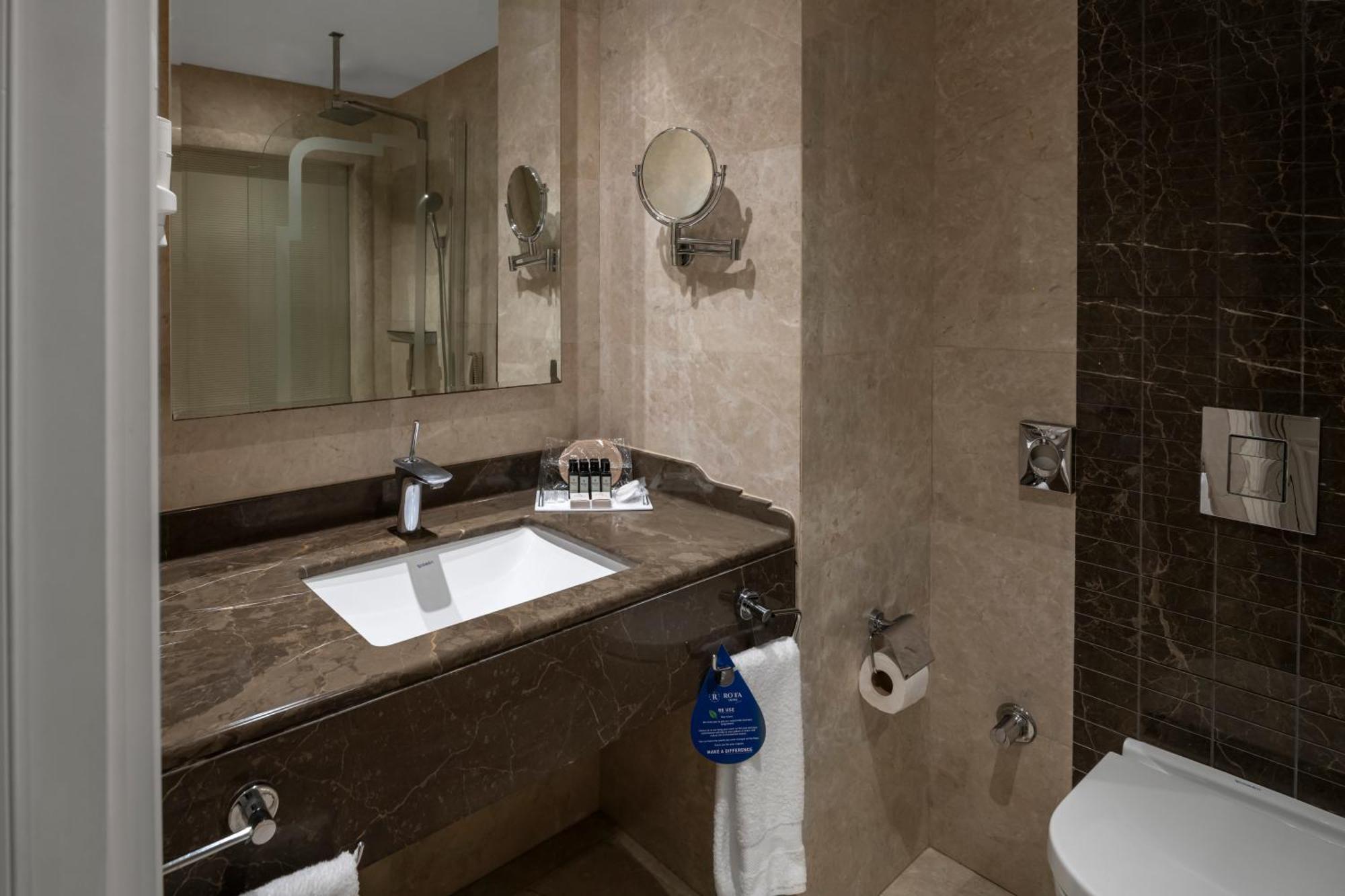Deluxe Room,1534511296:JPEG