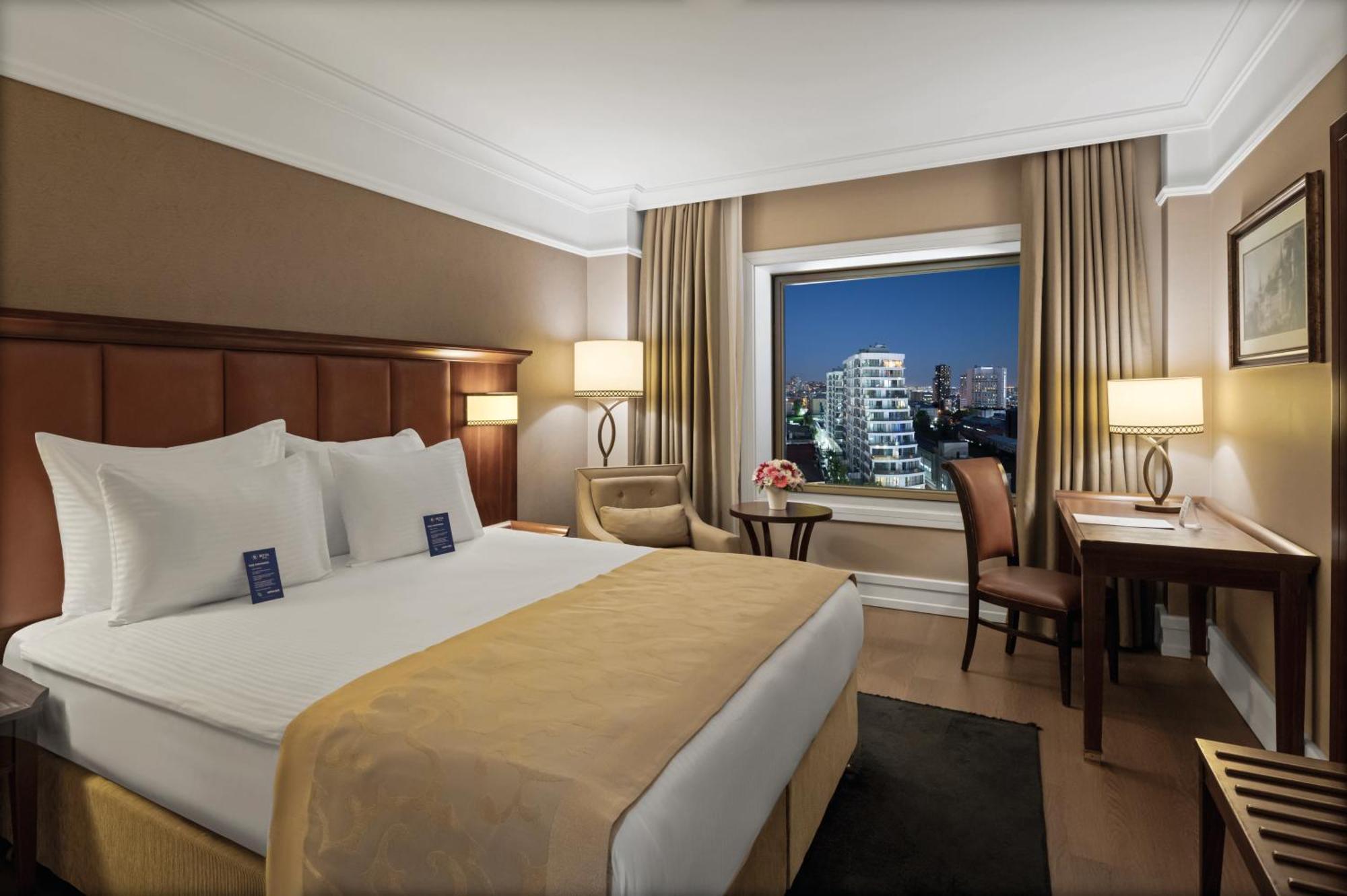 Deluxe Room,1534511284:JPEG