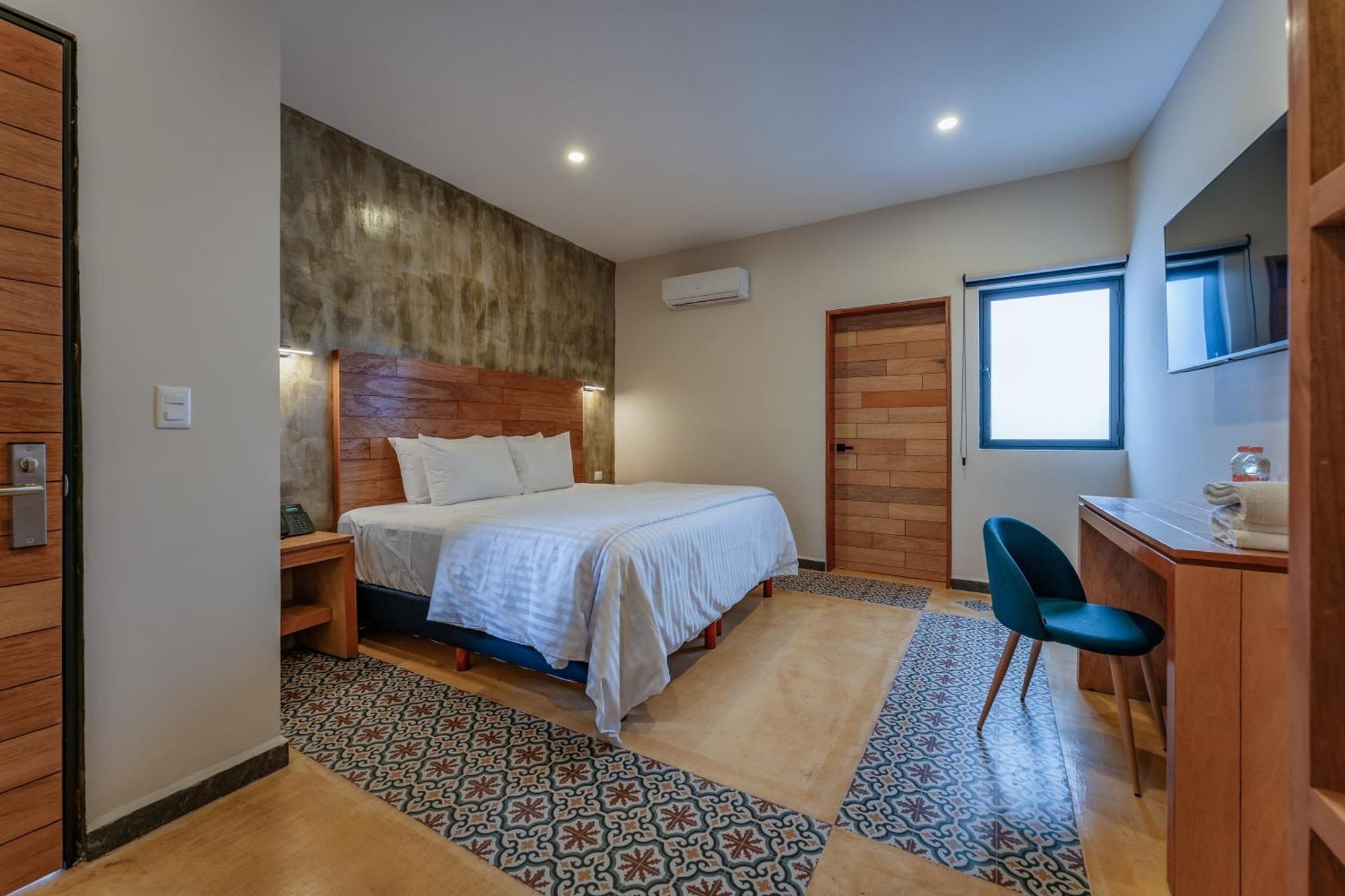 Standard King Room