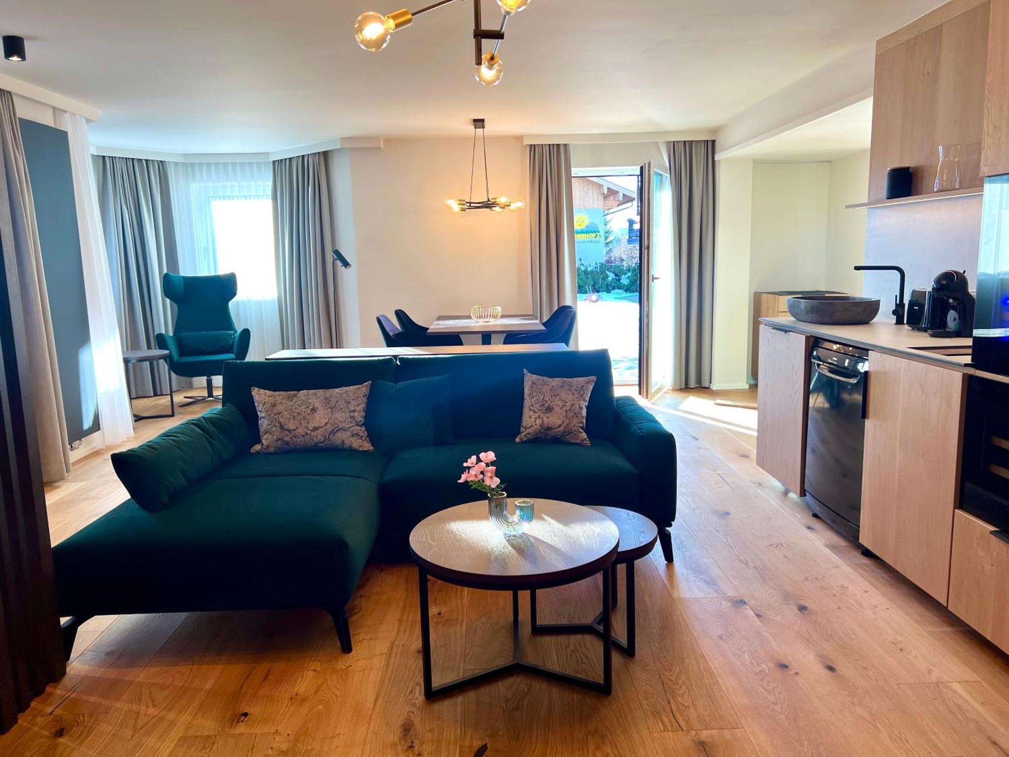 Deluxe Apartment
